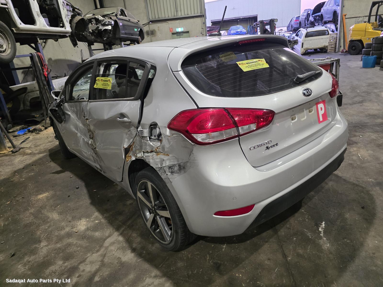 Volkswagen Golf R/bar Bracket/reinfo