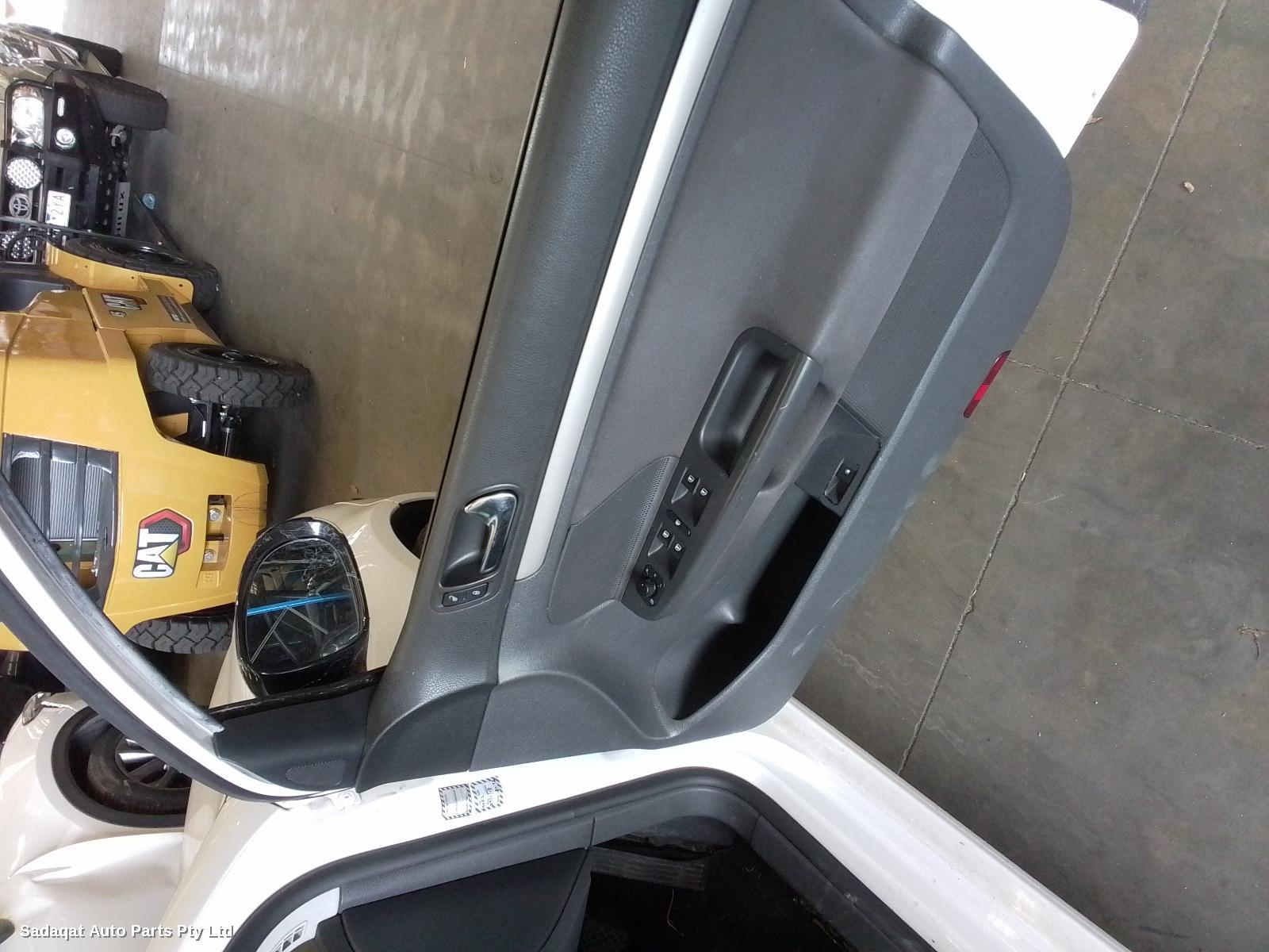 Volkswagen Golf R/bar Bracket/reinfo