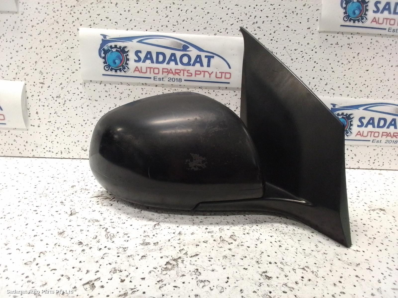 Volkswagen Golf Right Door Mirror