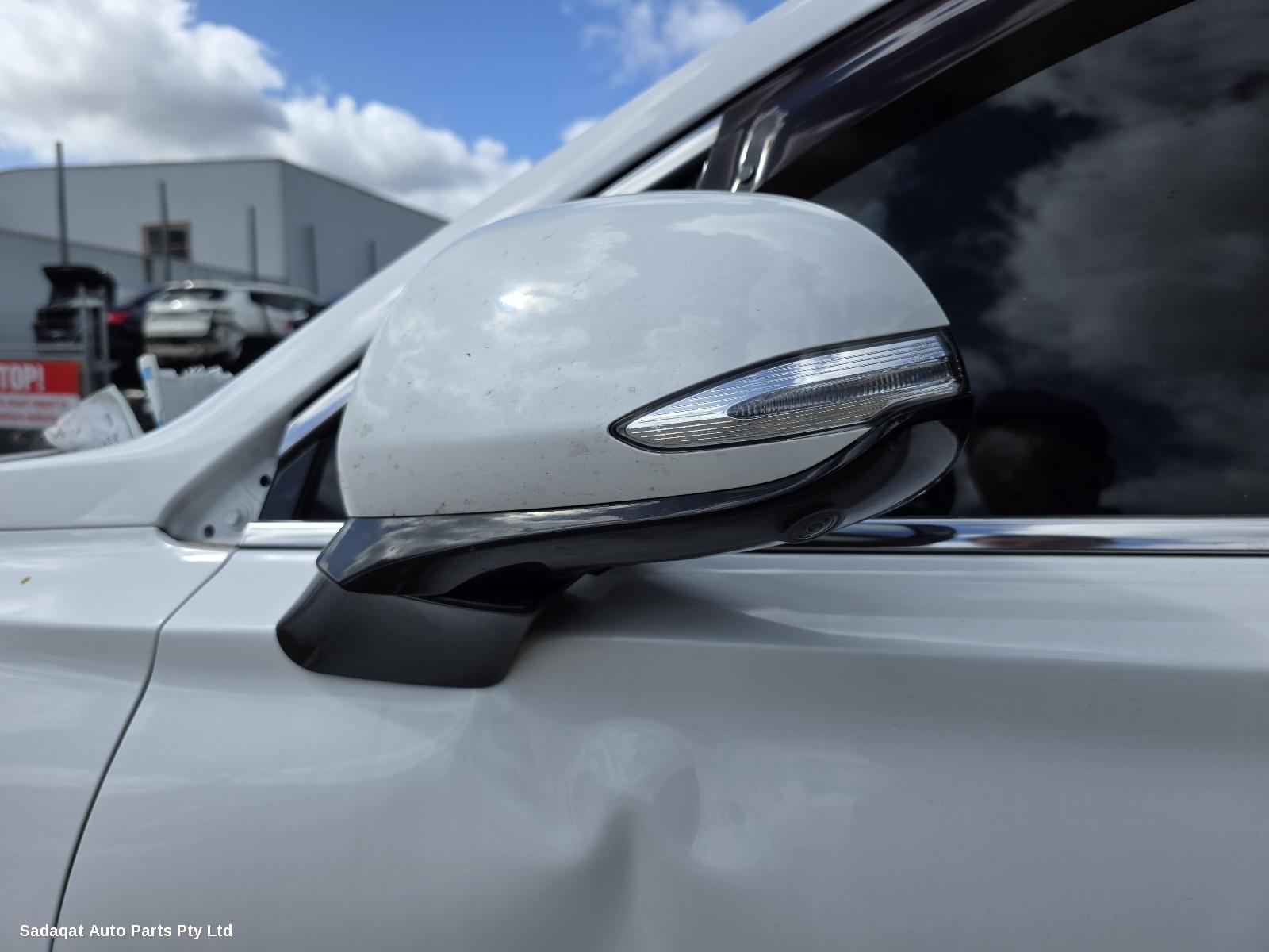 Hyundai Santa Fe Right Rear Strut