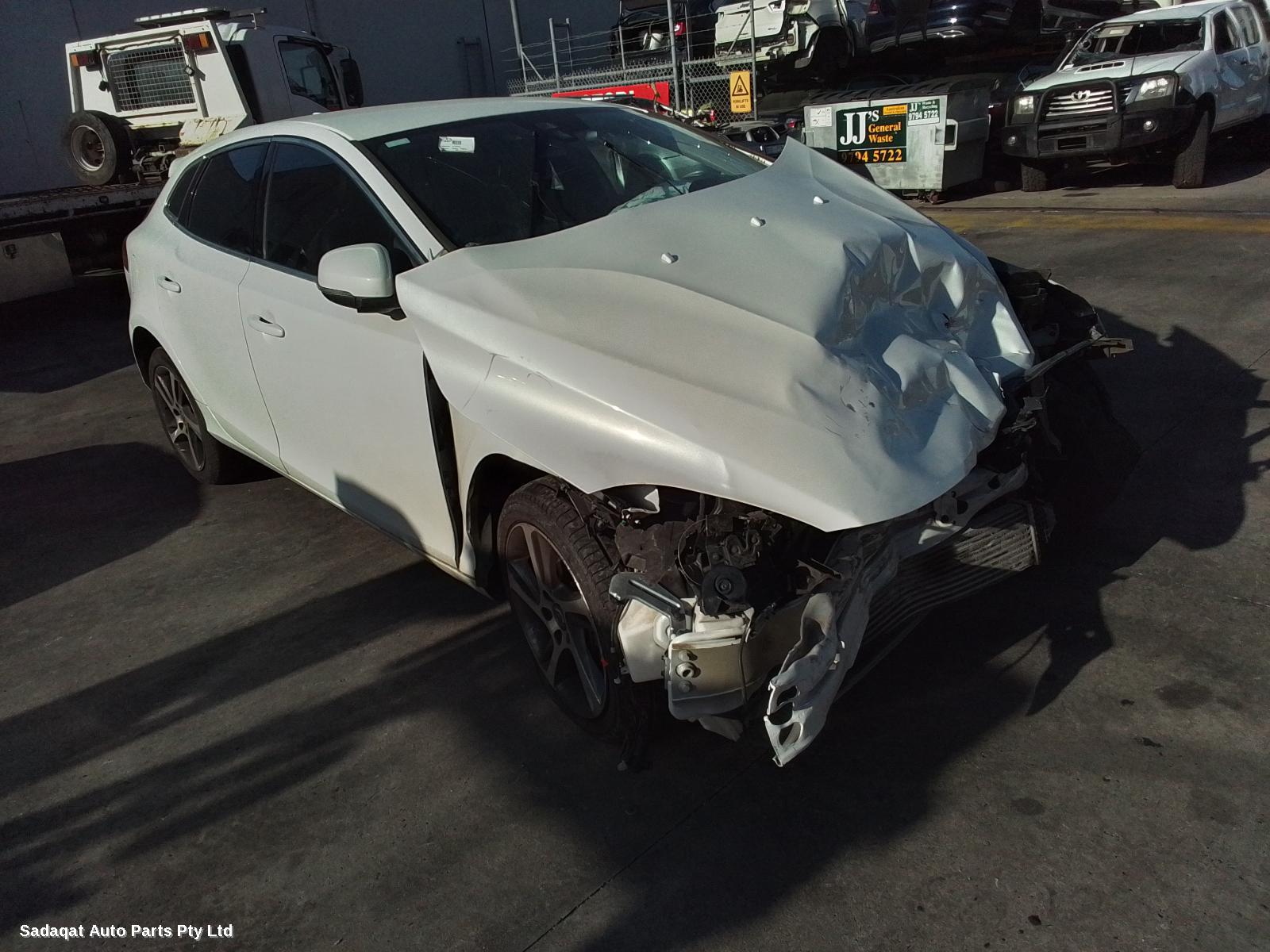 Volvo S40 Rear Bumper