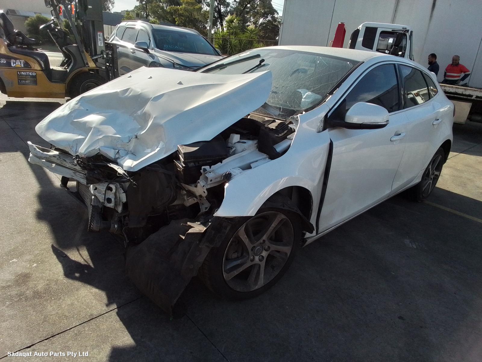 Volvo S40 Left Door Mirror