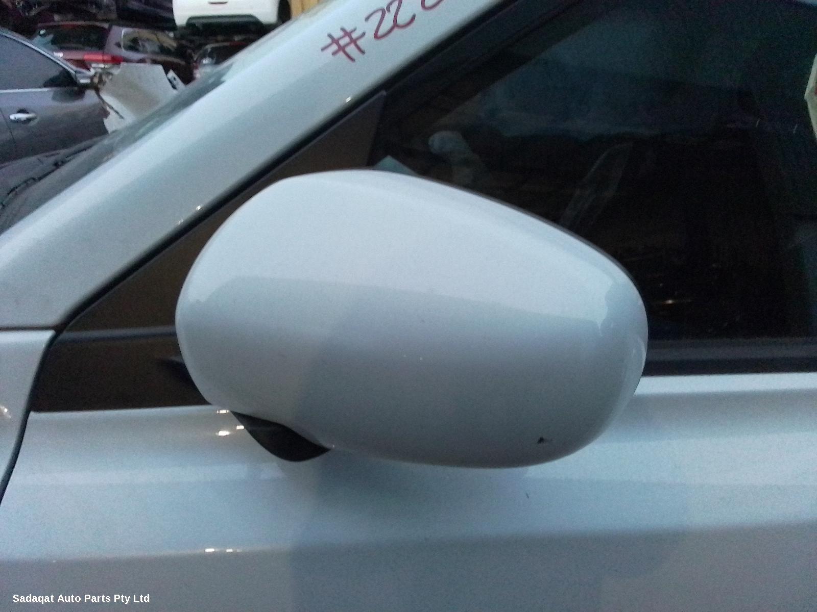 Suzuki Vitara Left Door Mirror