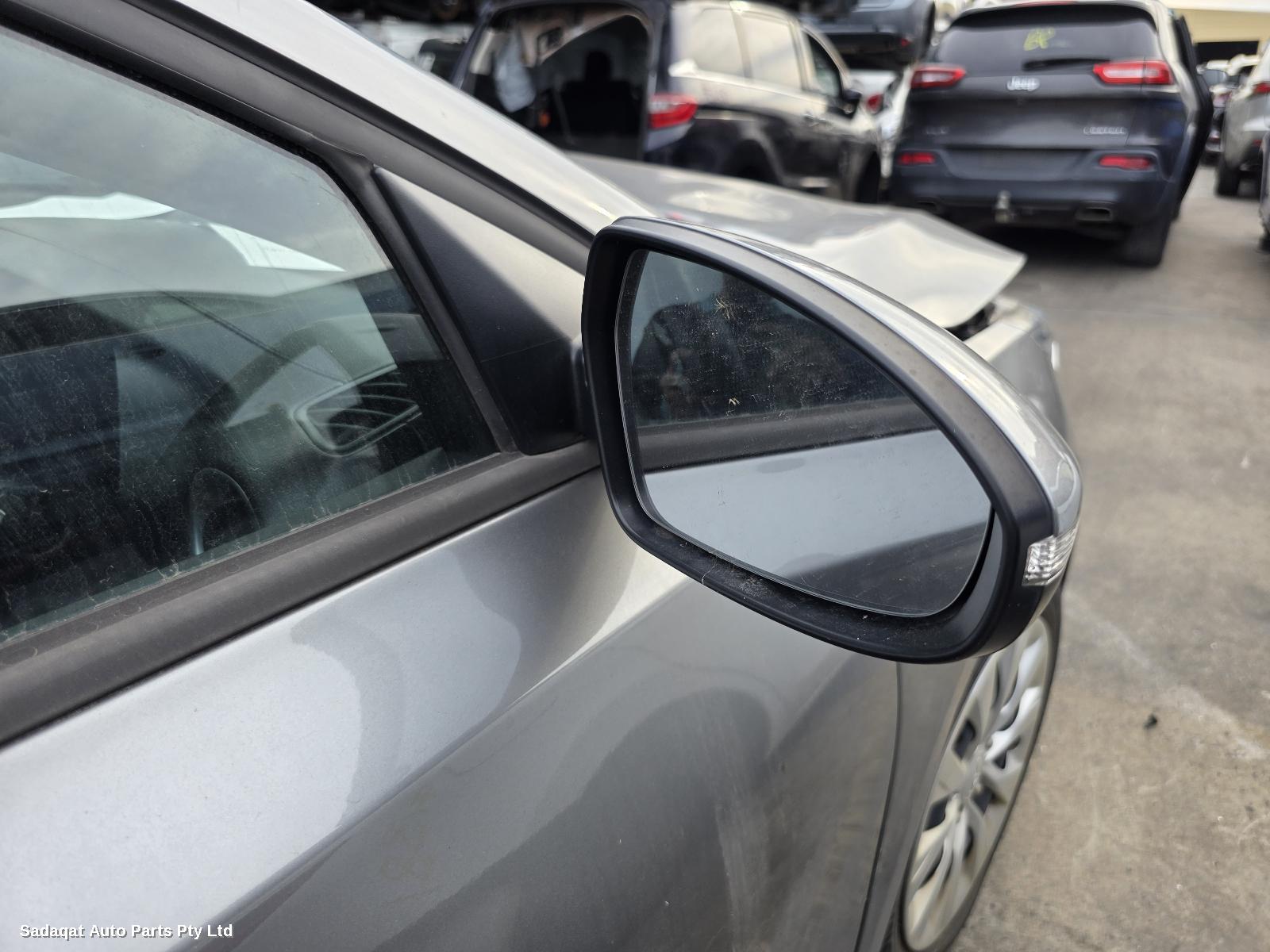 Kia Cerato Right Door Mirror
