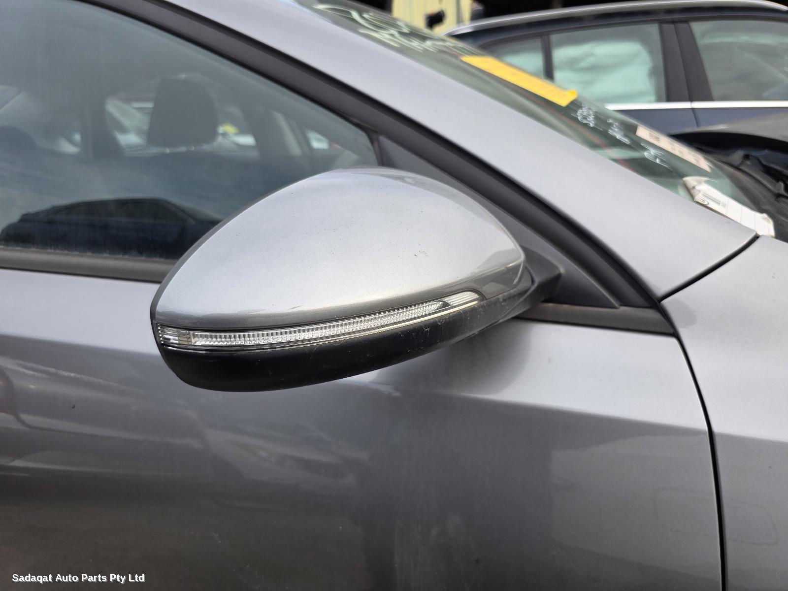 Kia Cerato Right Door Mirror