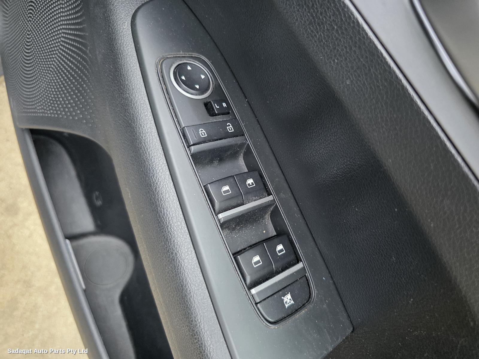 Kia Cerato Right Door Mirror