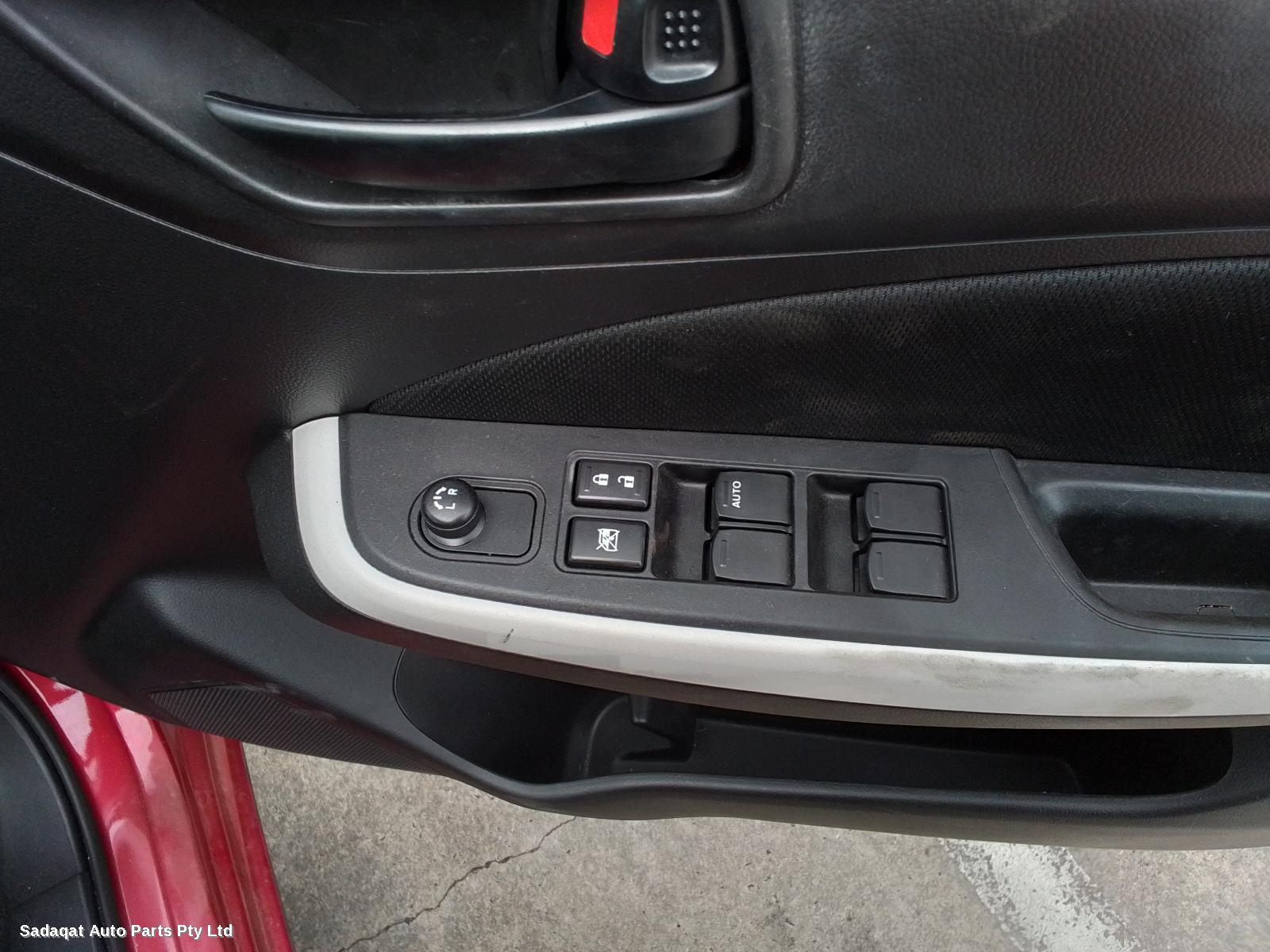 Suzuki Swift Left Door Mirror