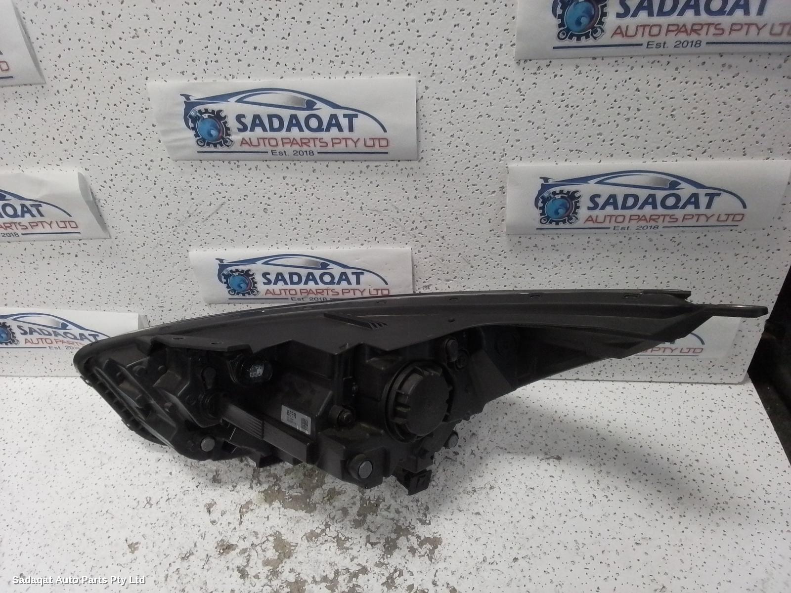 Kia Cerato Right Headlamp