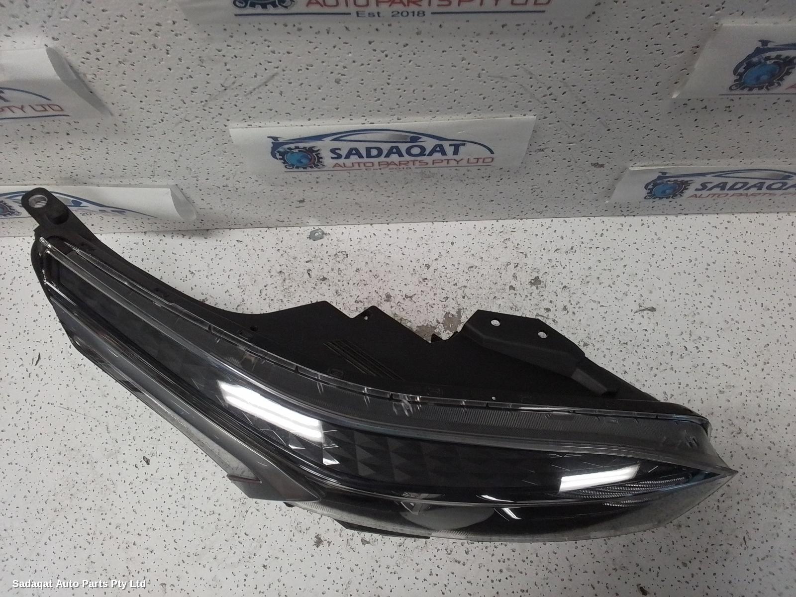 Kia Cerato Right Headlamp