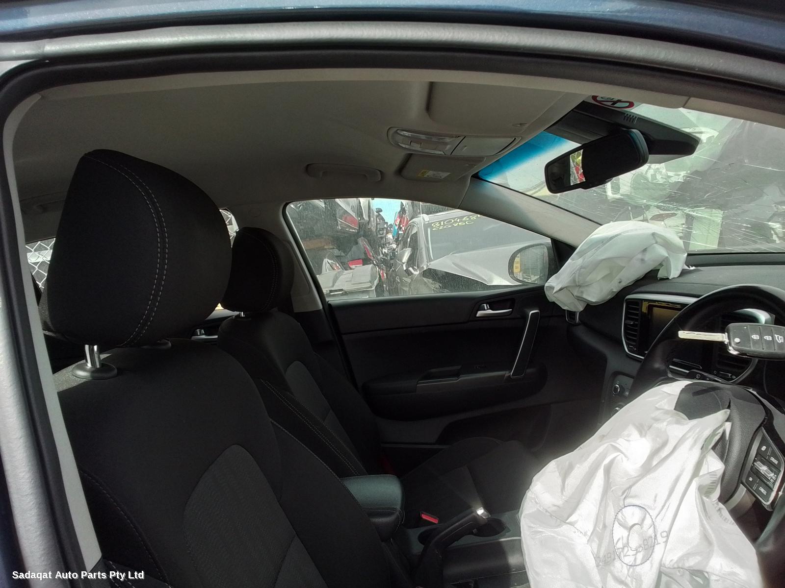 Kia Sportage Hatch Strut