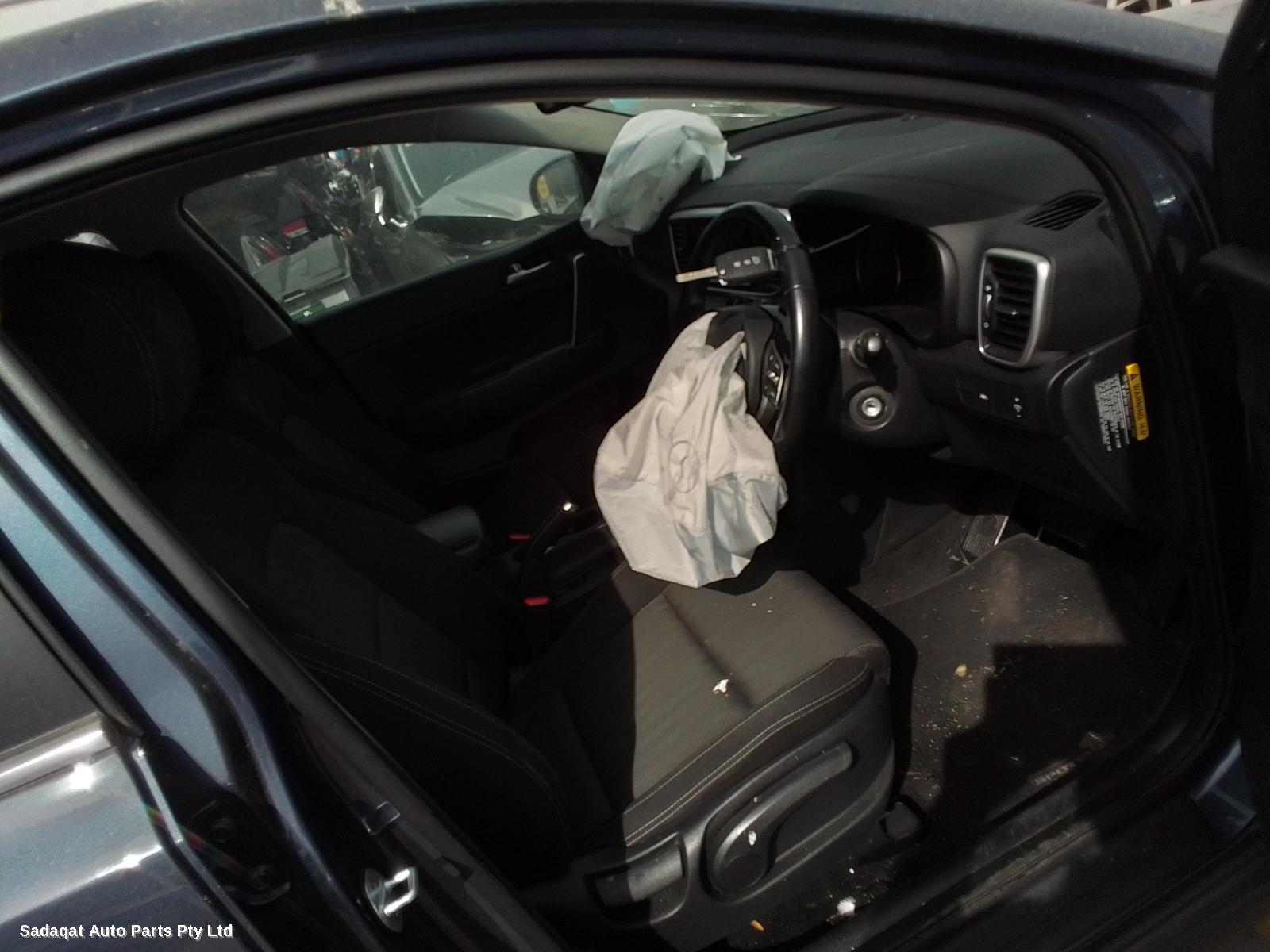 Kia Sportage Hatch Strut