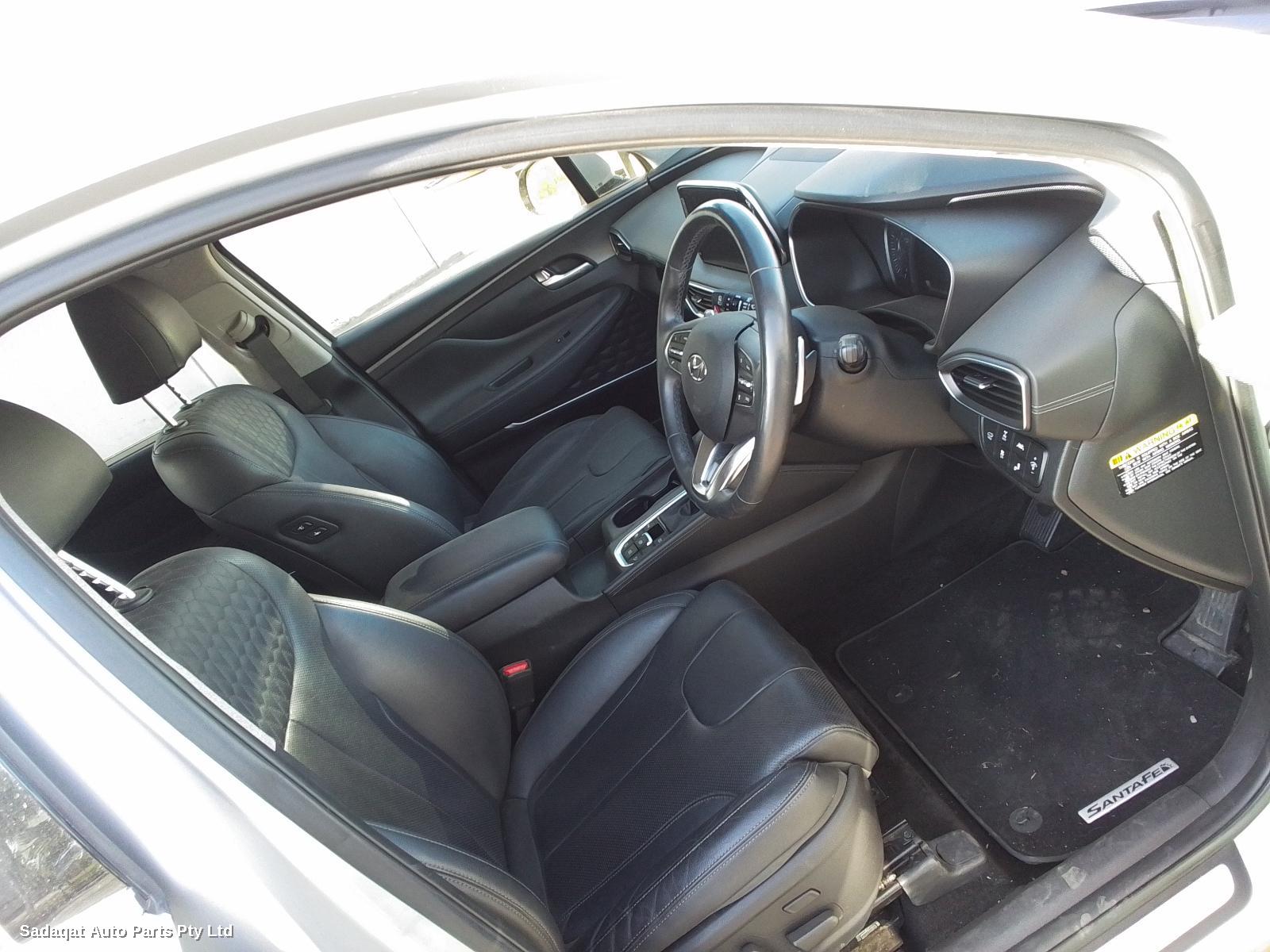 Hyundai Santa Fe 3rd Seat