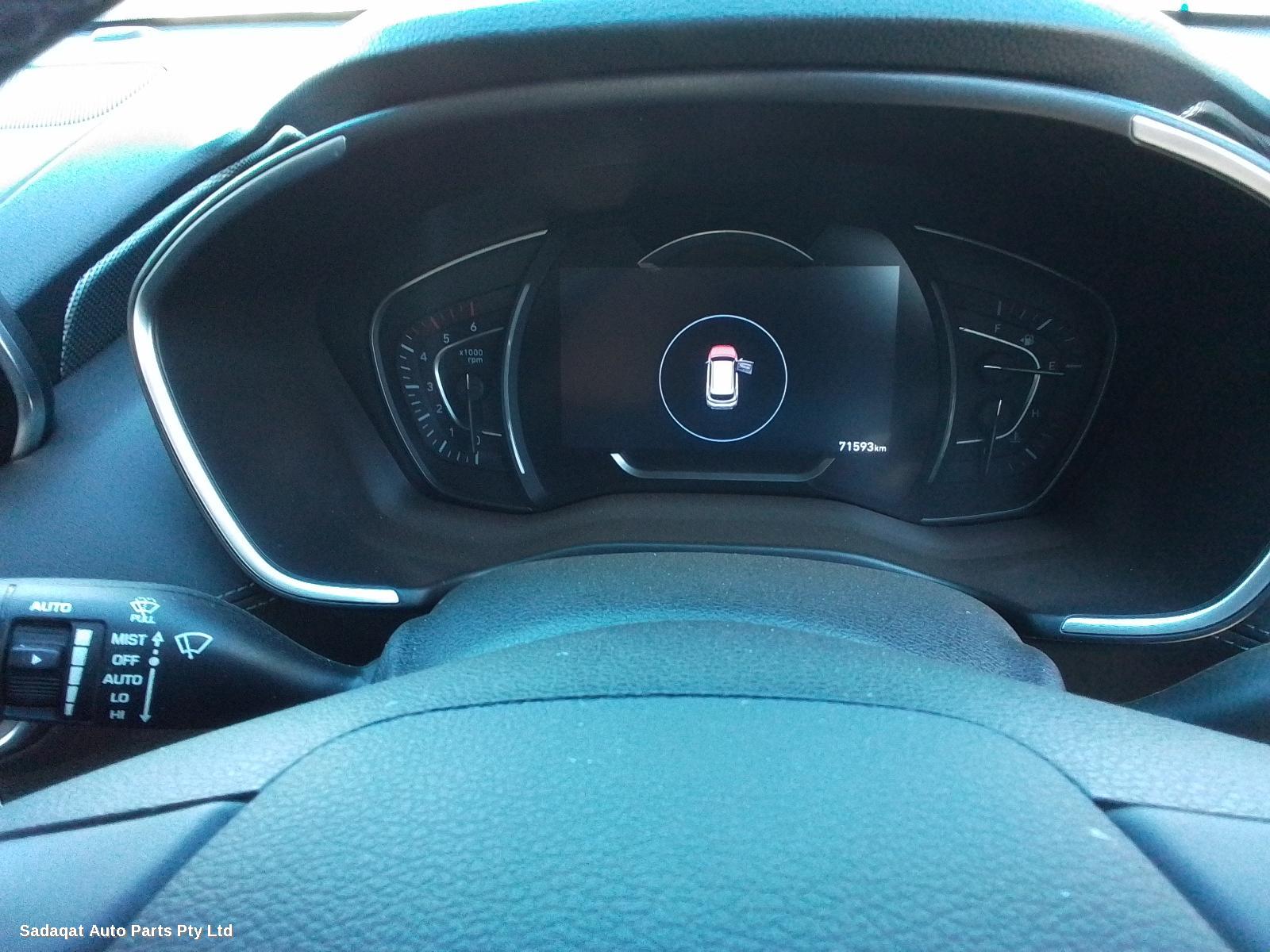 Hyundai Santa Fe 3rd Seat