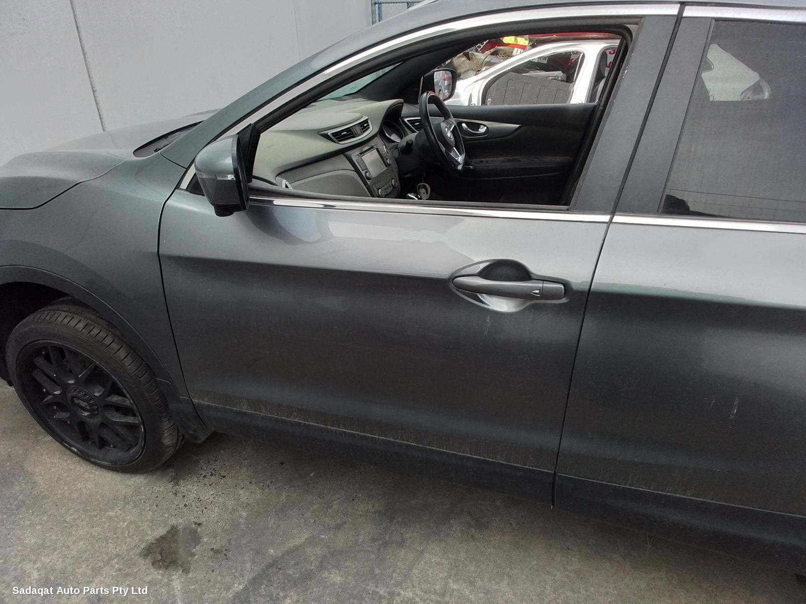 Nissan Qashqai Front Seat