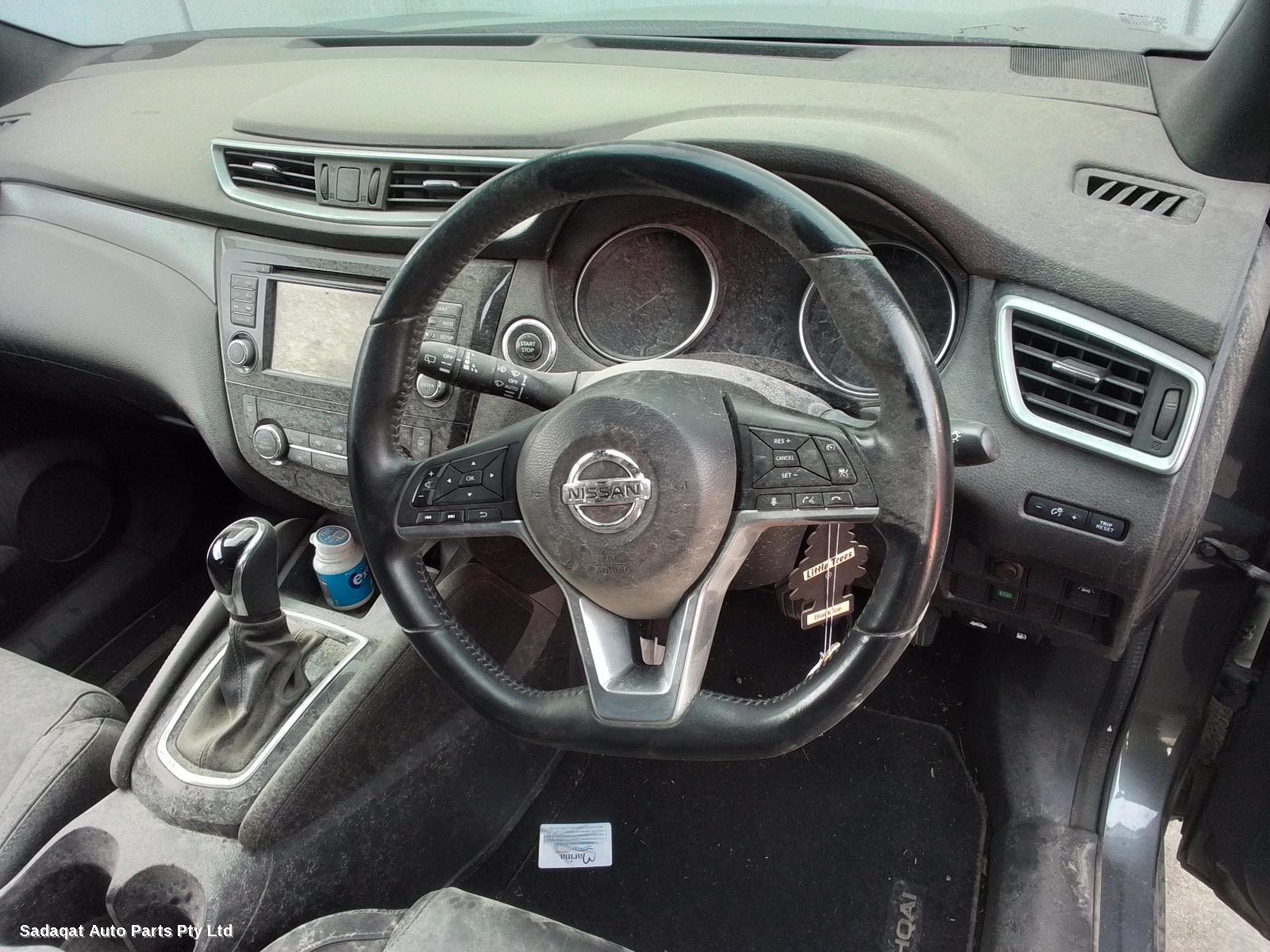 Nissan Qashqai Front Seat