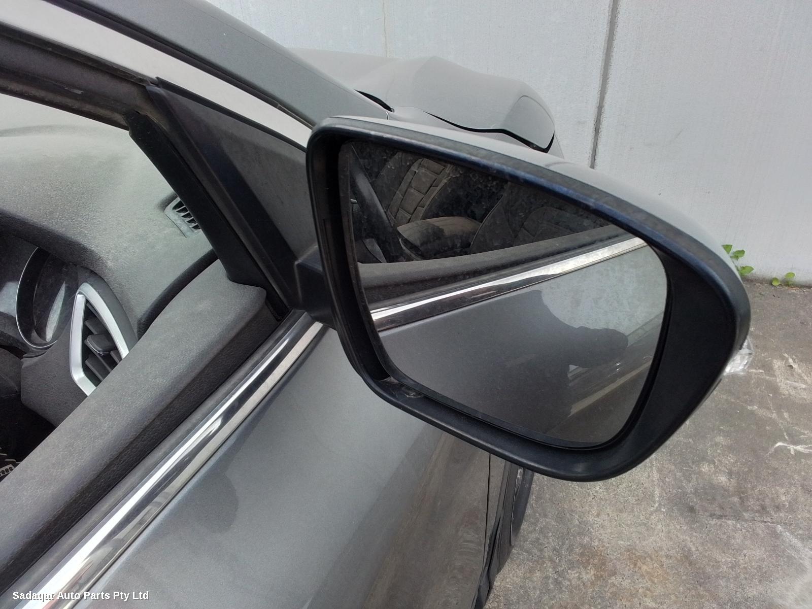 Nissan Qashqai Front Seat