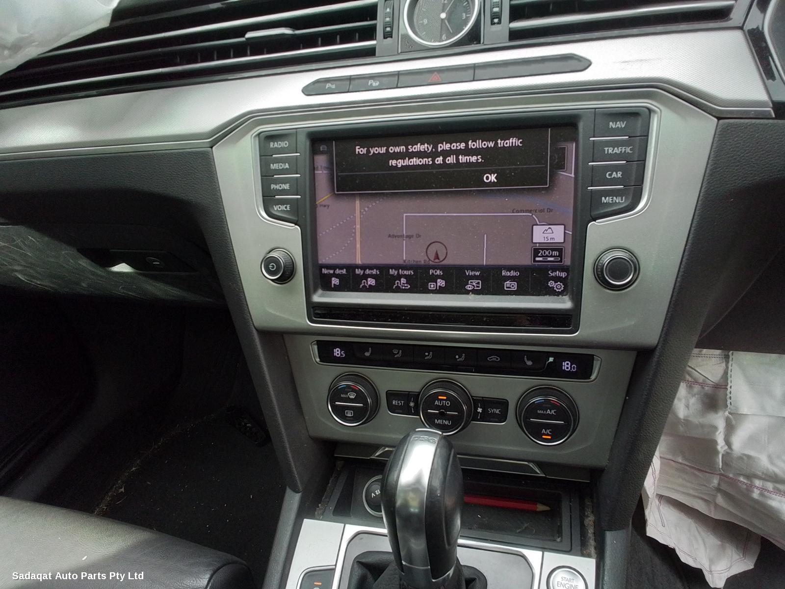 Volkswagen Passat Hatch Strut