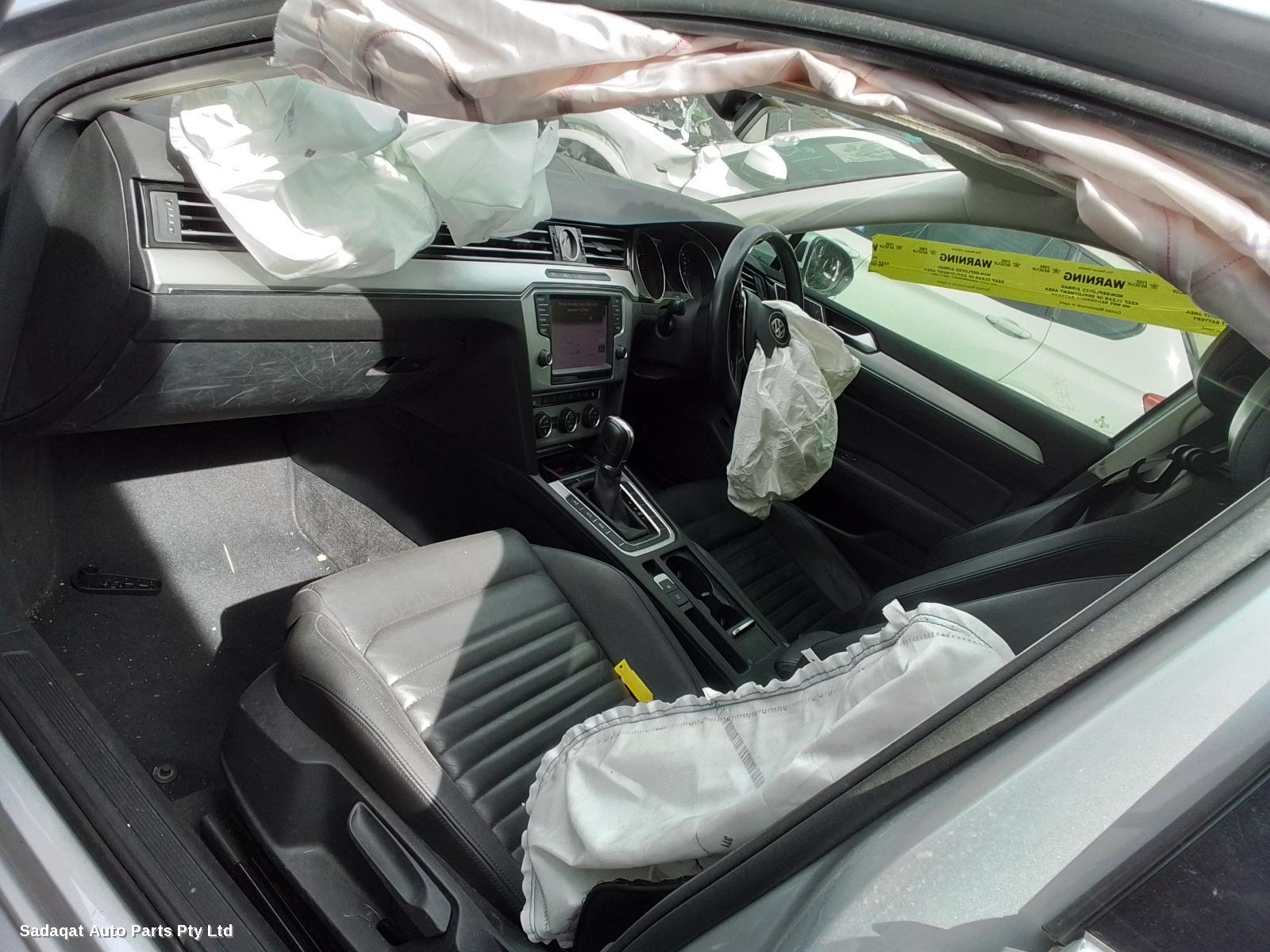 Volkswagen Passat Hatch Strut