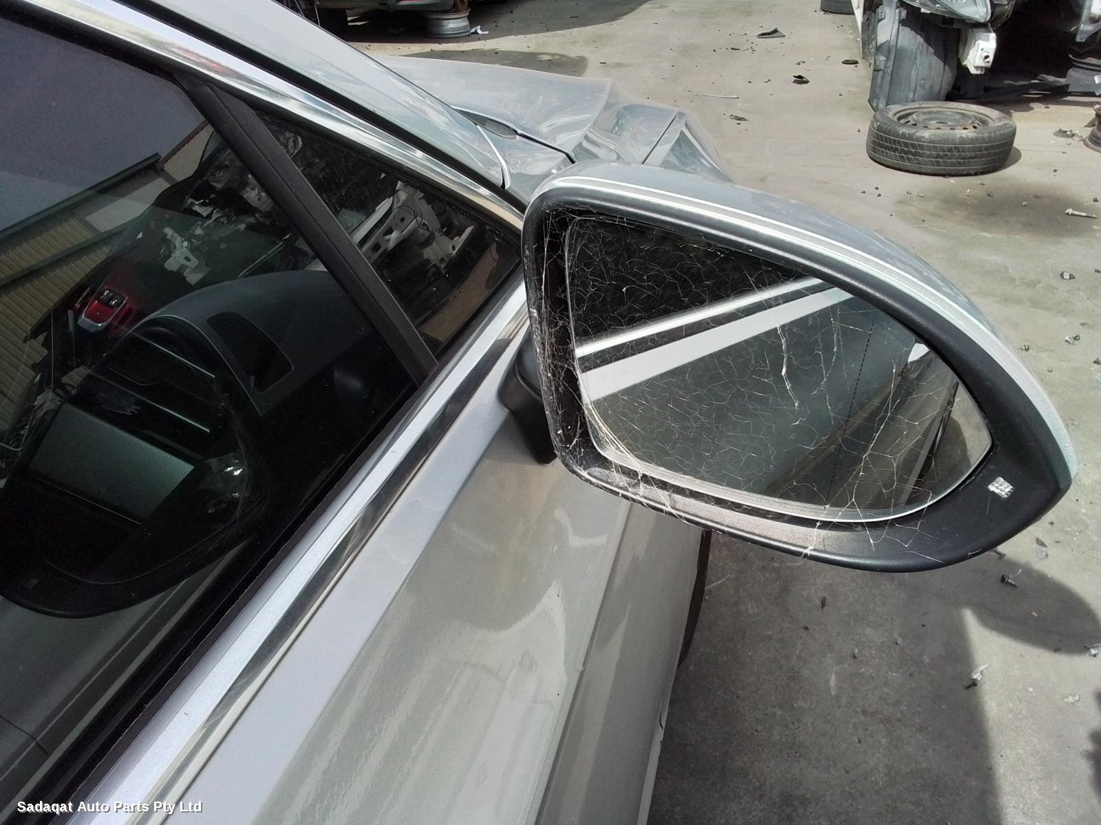 Volkswagen Passat Hatch Strut