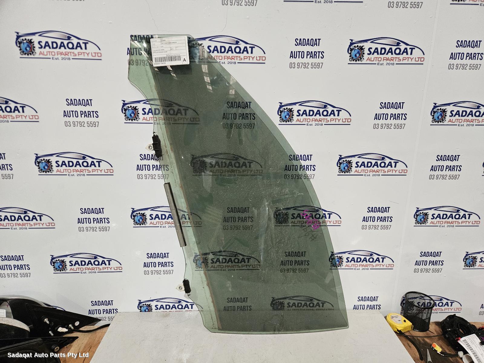 Lexus Ct200h Left Front Door Window