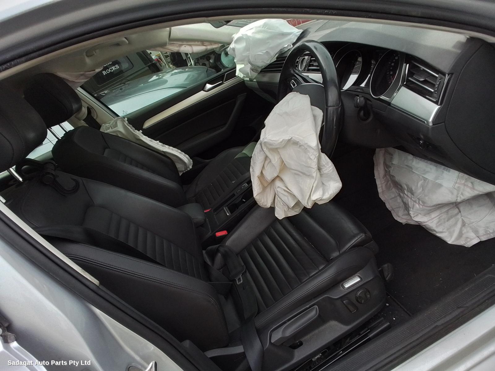 Volkswagen Passat Hatch Strut