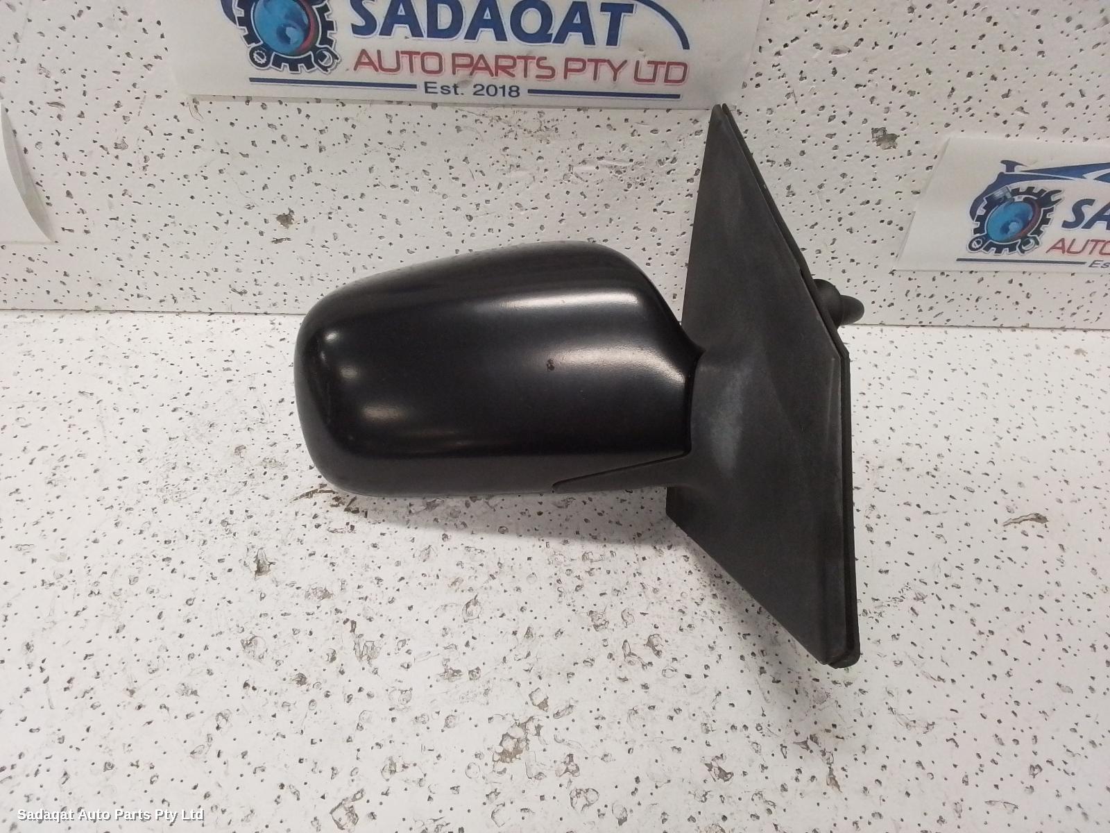 Toyota Echo Right Door Mirror