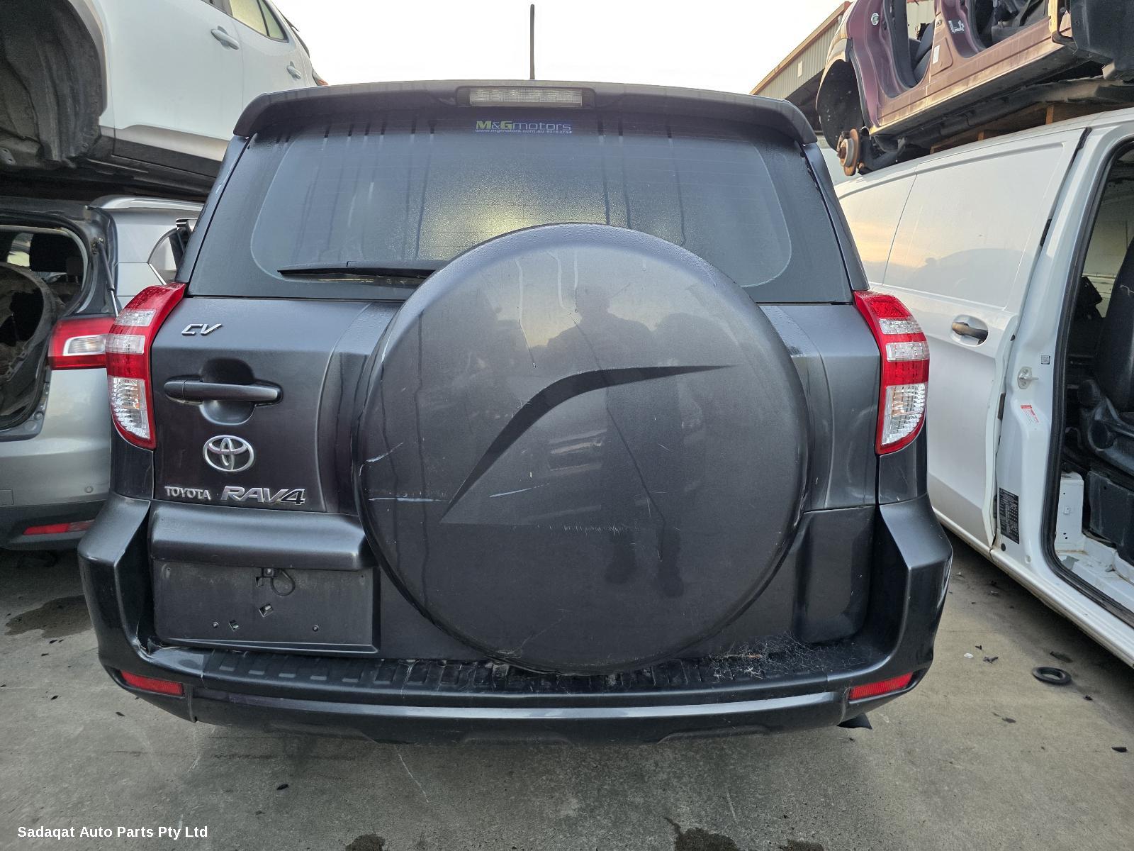 Toyota Rav4 Left Taillight