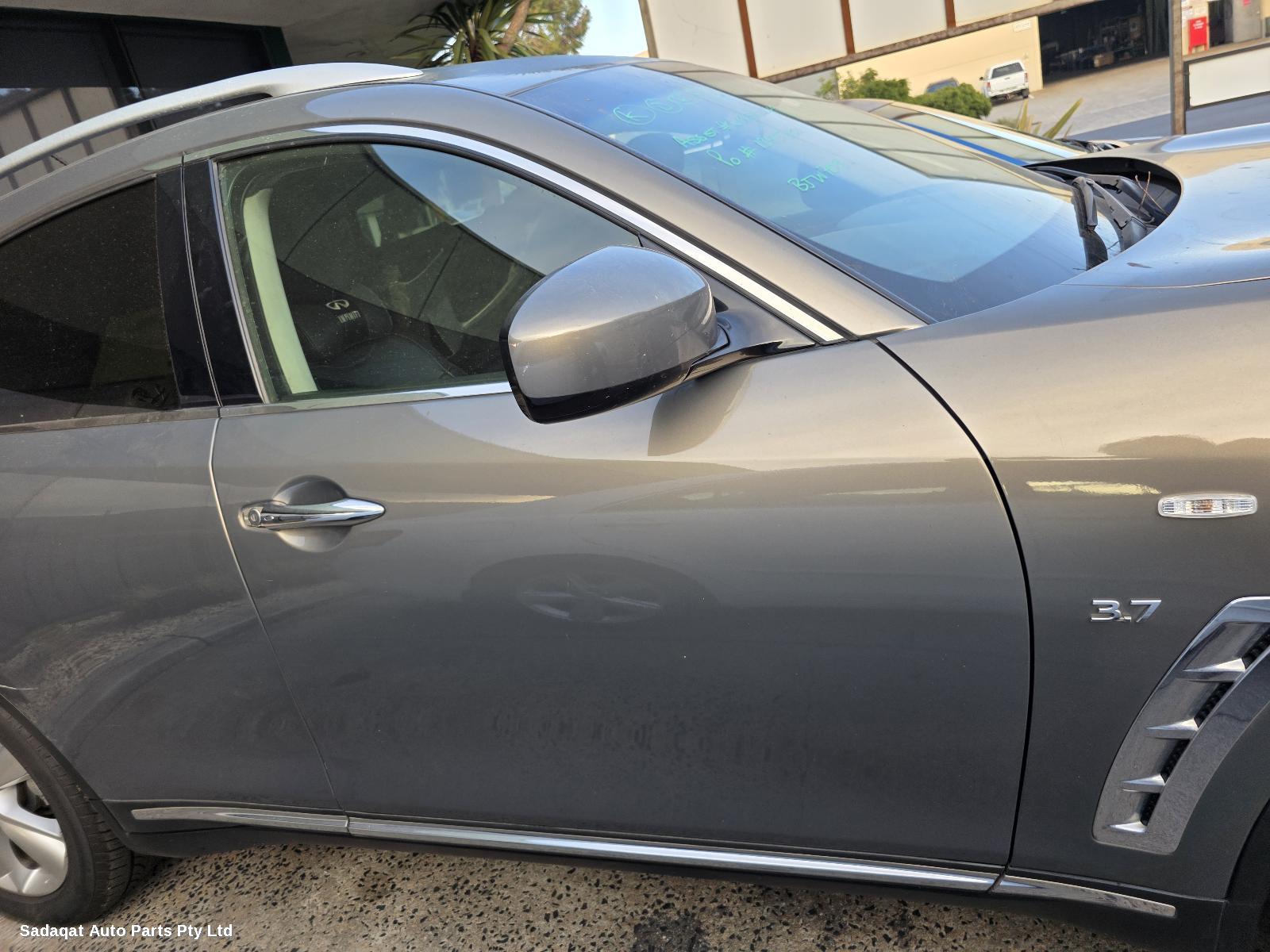 Infiniti Qx70 Bonnet Lock/support