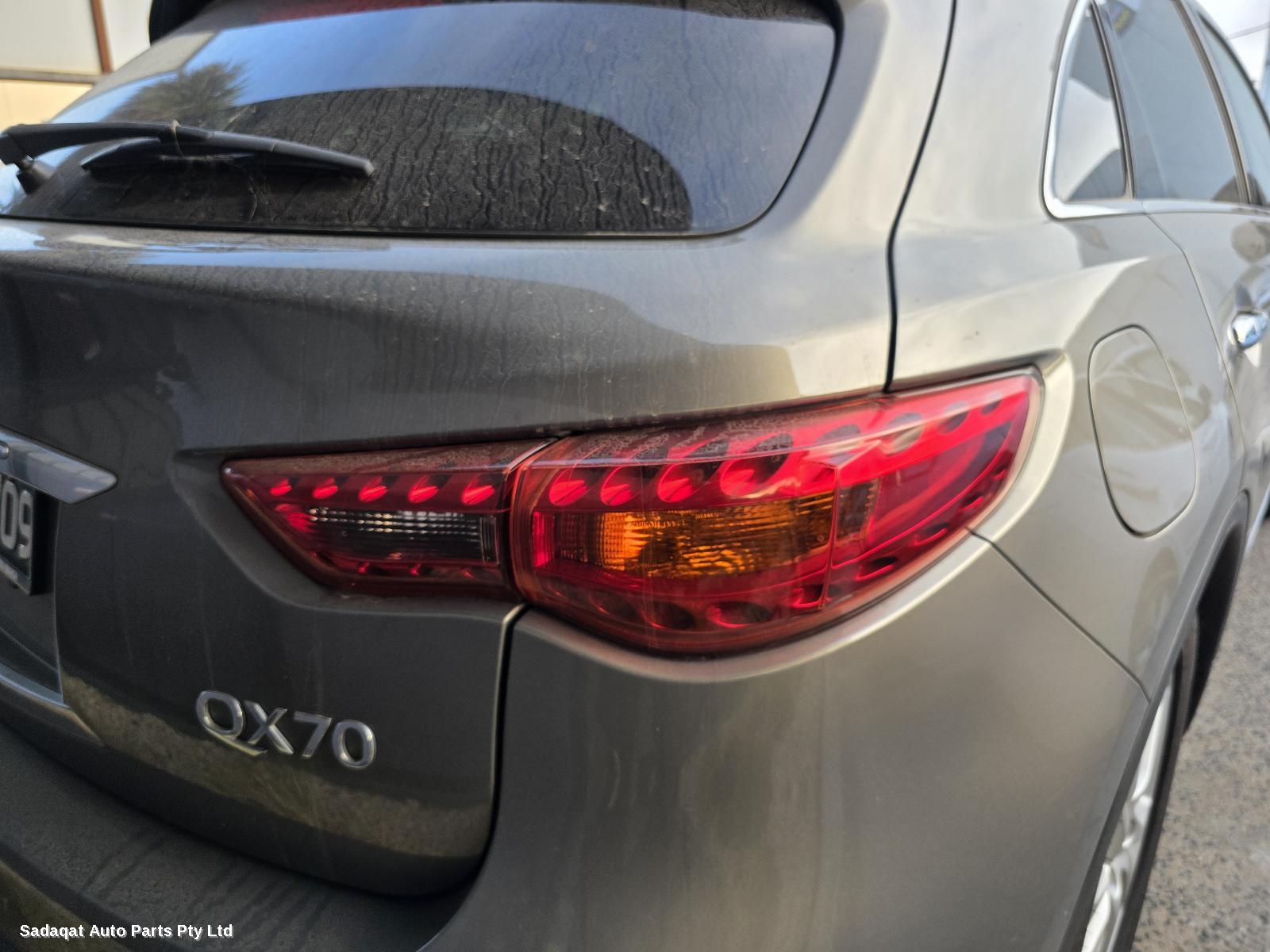 Infiniti Qx70 Bonnet Lock/support