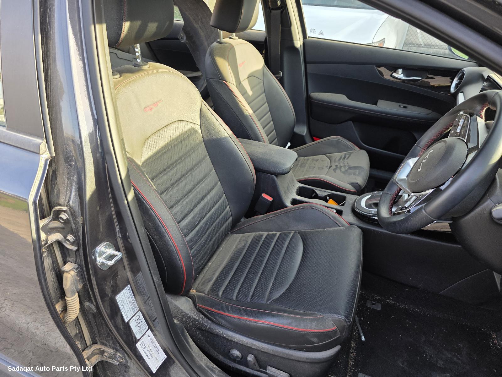 Kia Cerato Left Front Door Window