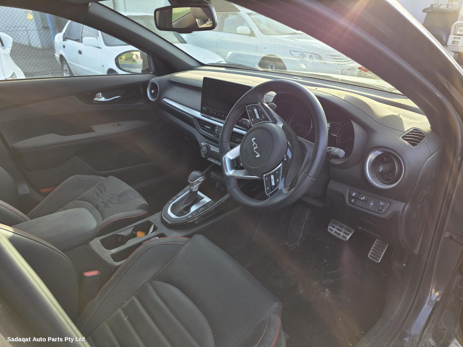 Kia Cerato Left Front Door Window