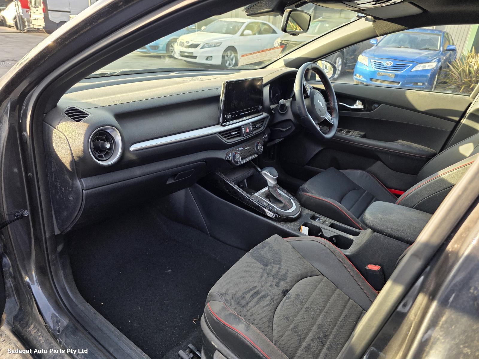 Kia Cerato Left Front Door Window