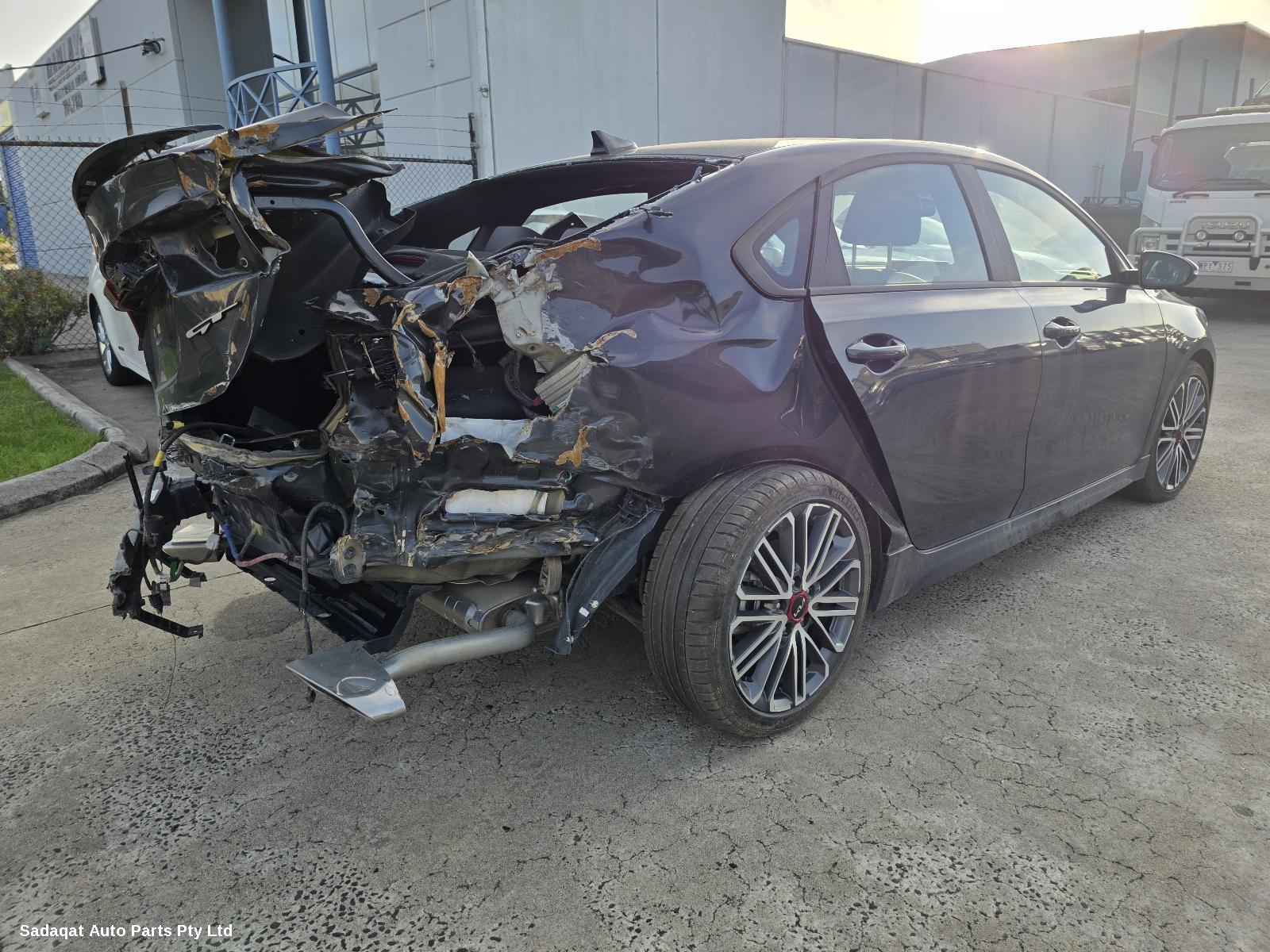 Kia Cerato Left Front Door Window