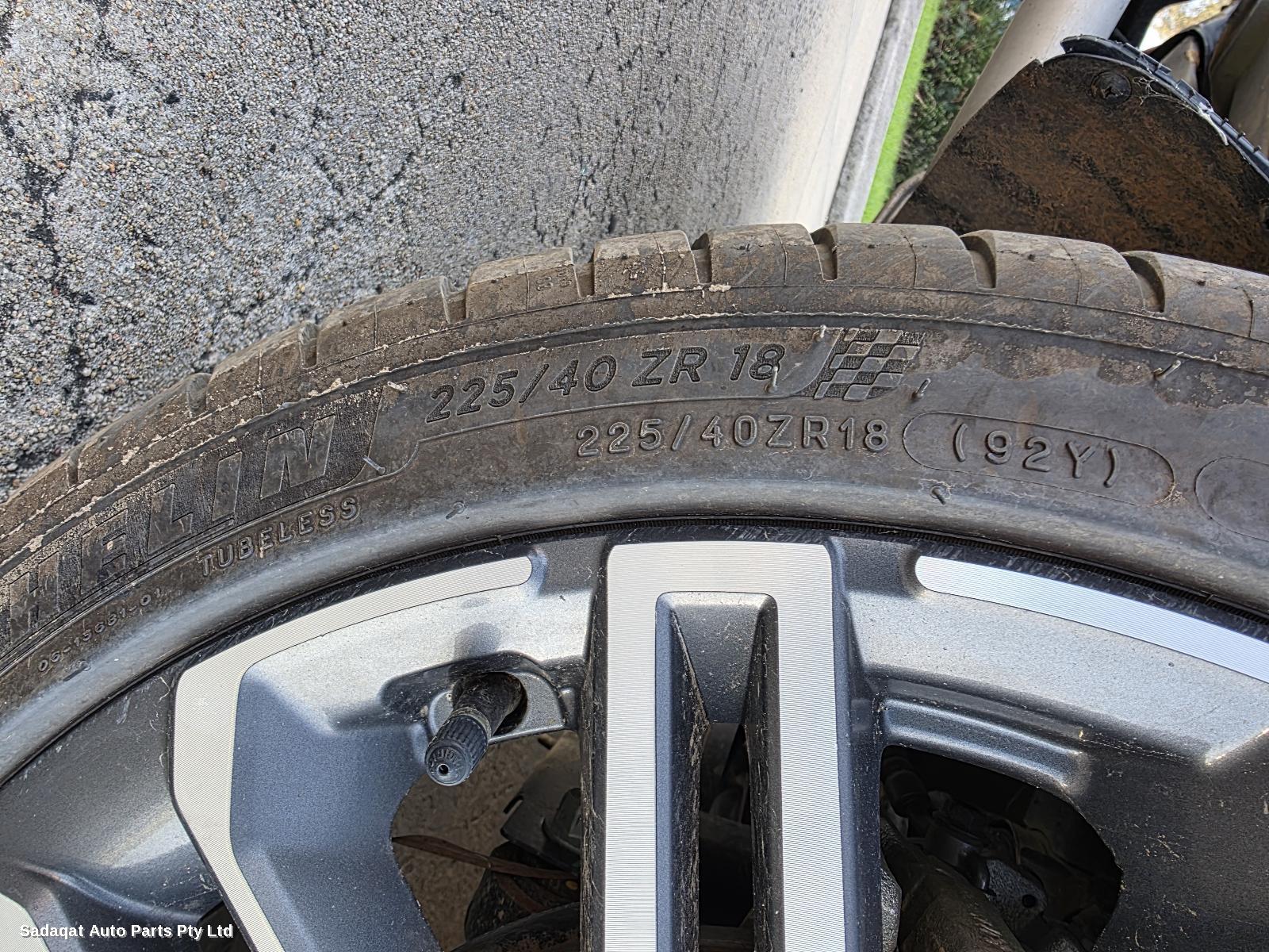 Kia Cerato Left Front Door Window