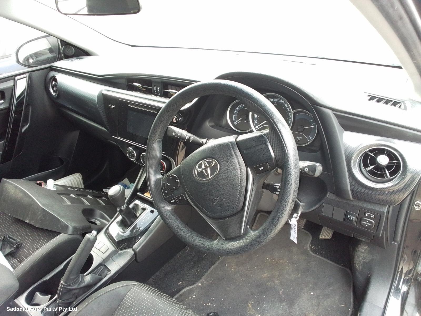 Toyota Corolla Right Headlamp