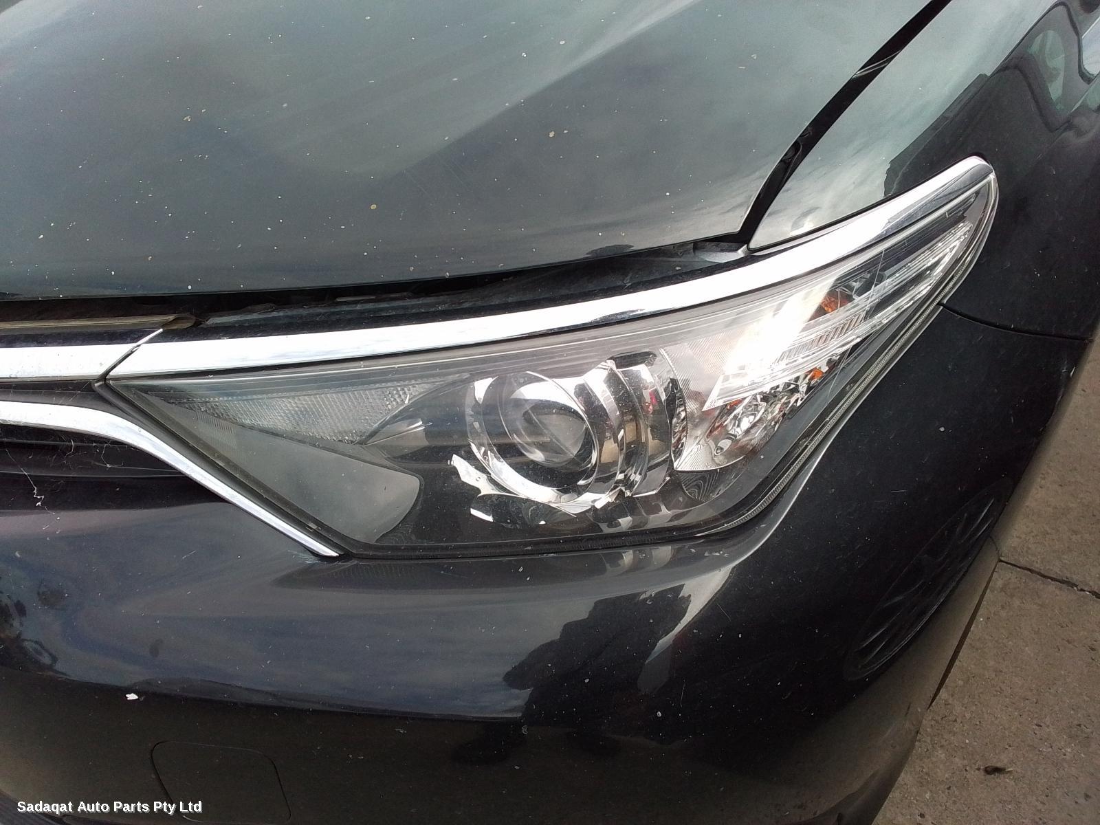 Toyota Corolla Right Headlamp