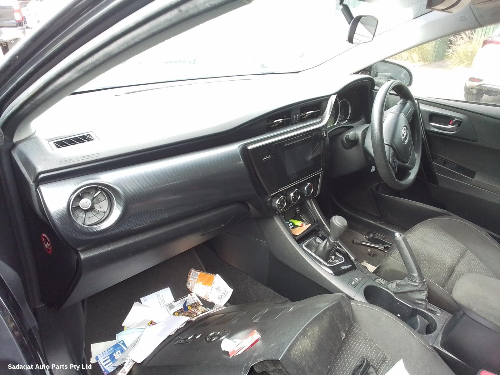 Toyota Corolla Right Headlamp