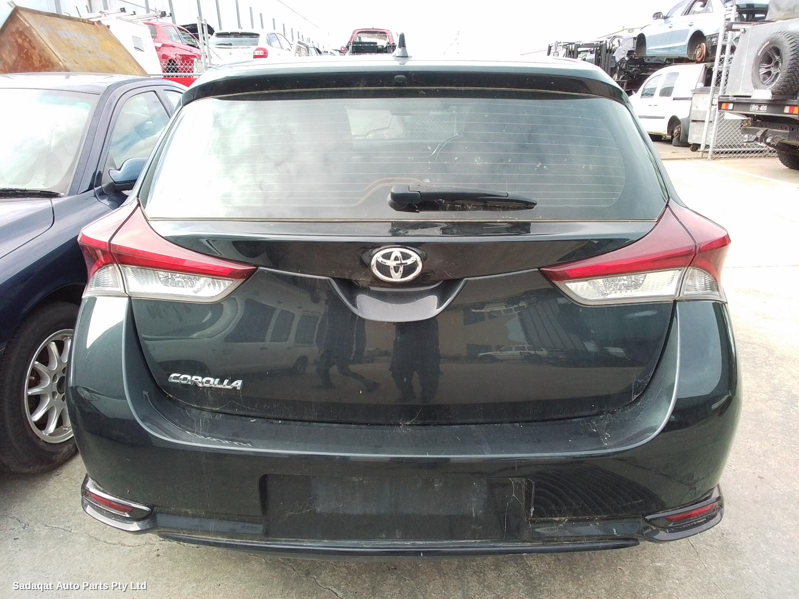 Toyota Corolla Right Headlamp