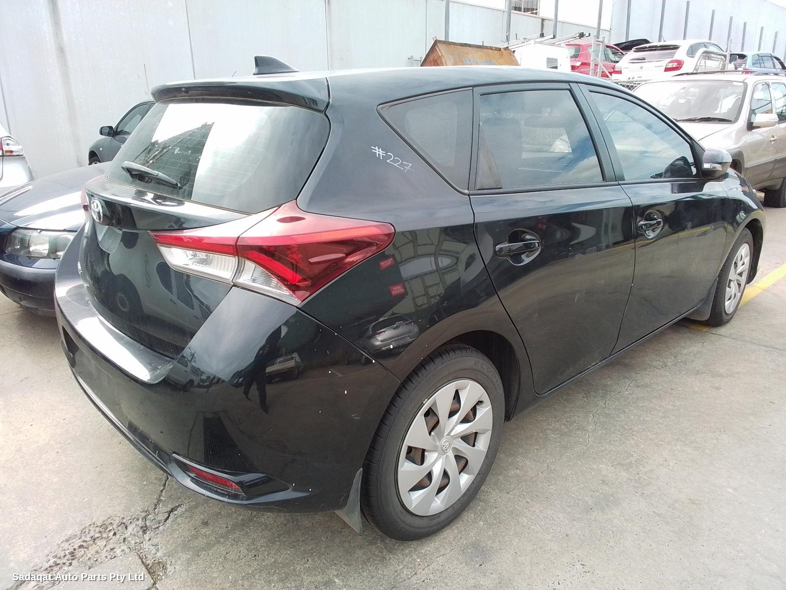 Toyota Corolla Right Headlamp