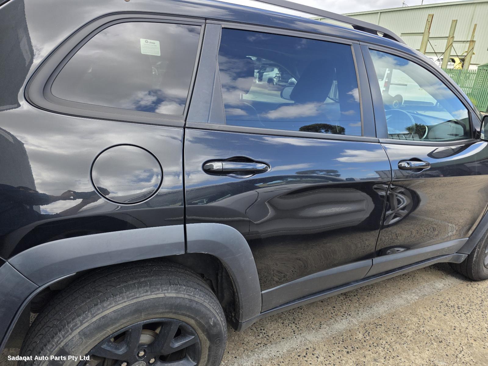 Jeep Cherokee Hoodlining
