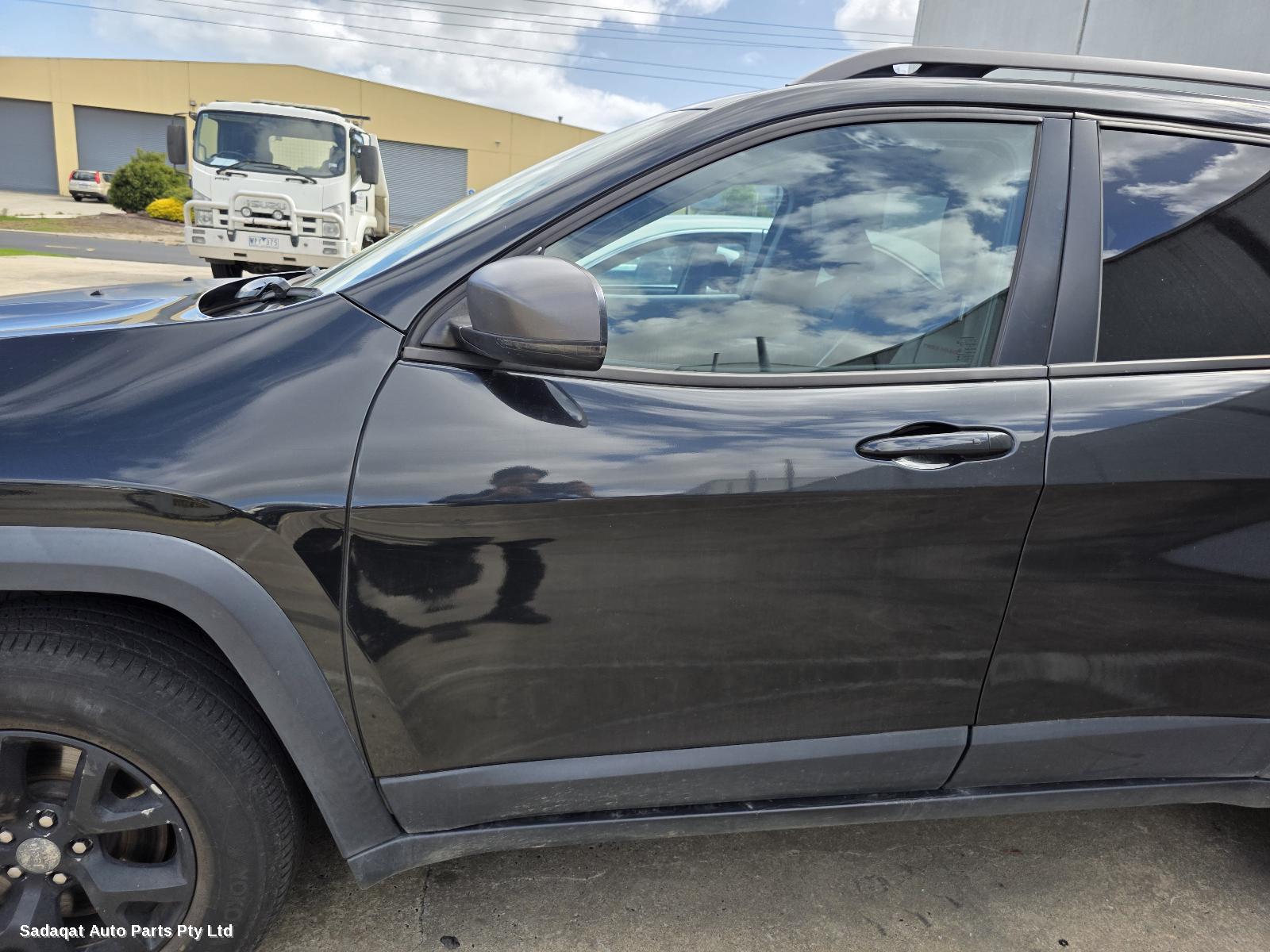 Jeep Cherokee Hoodlining