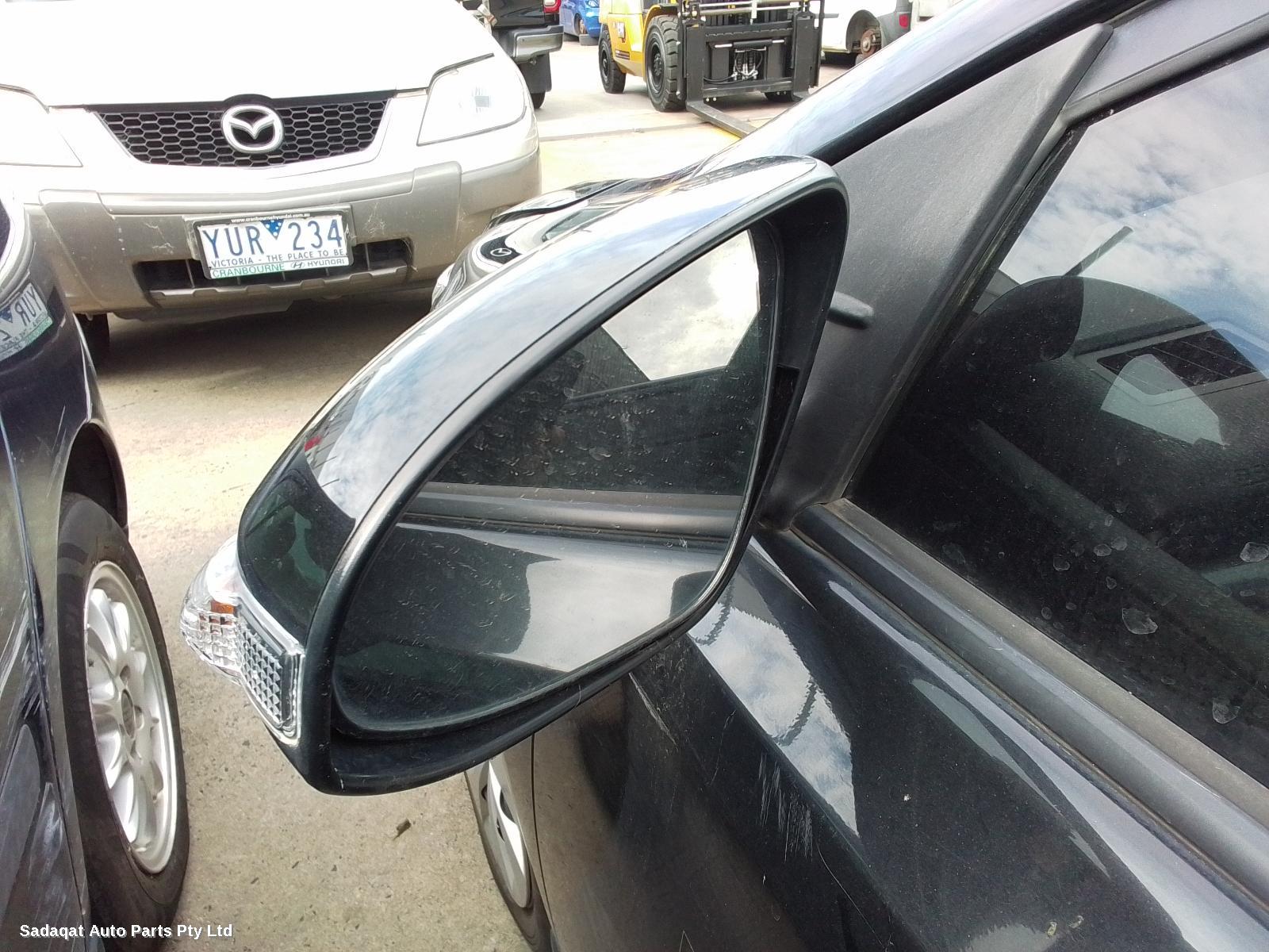 Toyota Corolla Right Headlamp