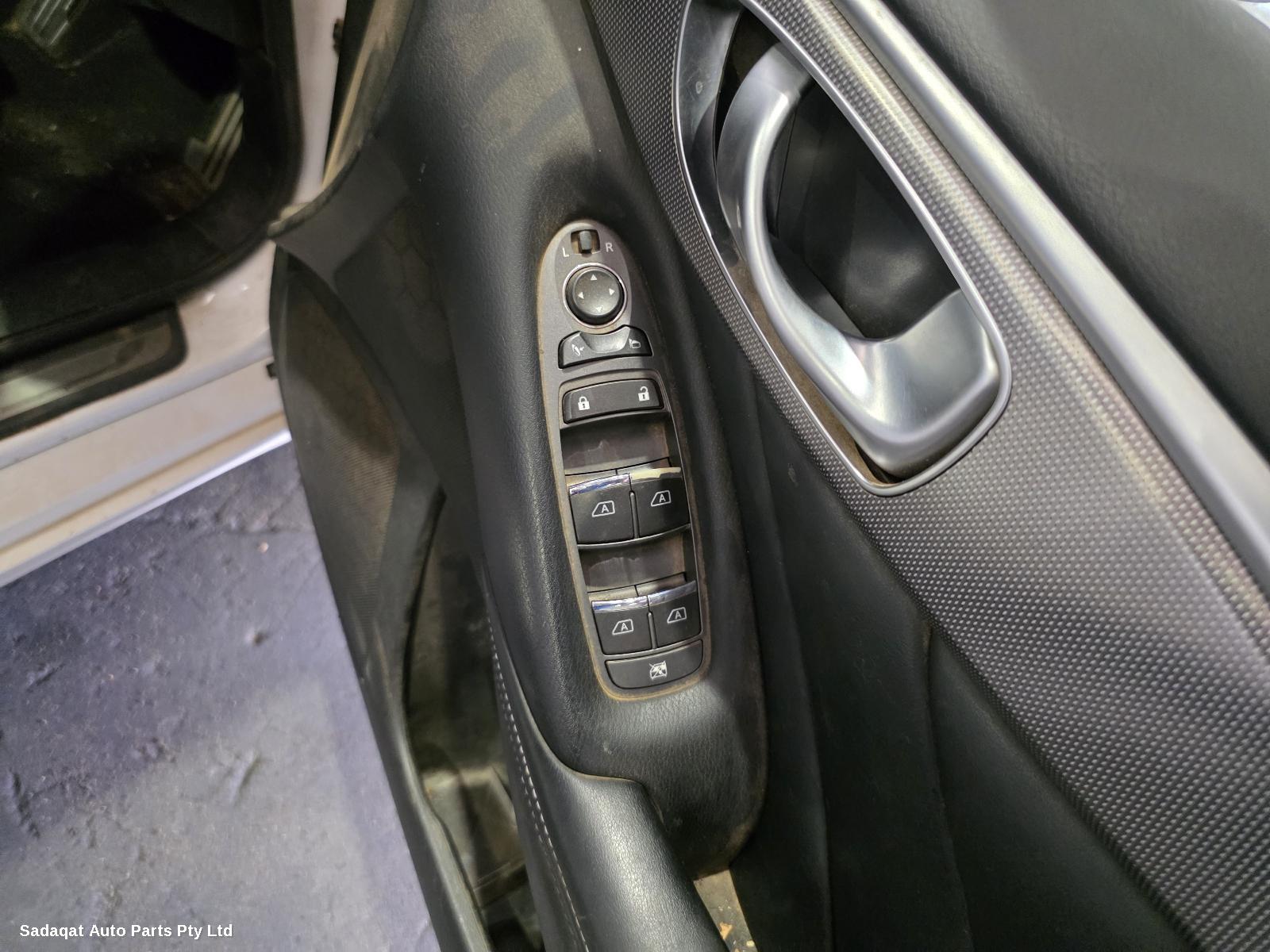 Infiniti Q50 Instrument Cluster