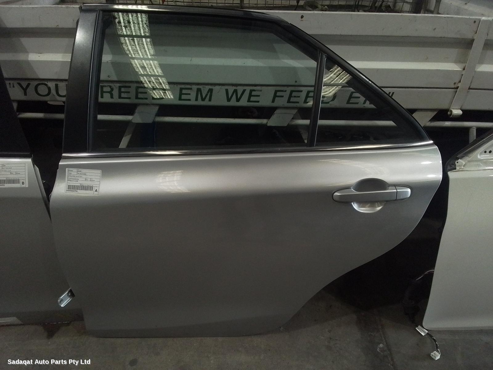 Toyota Camry Left Rear Door/sliding