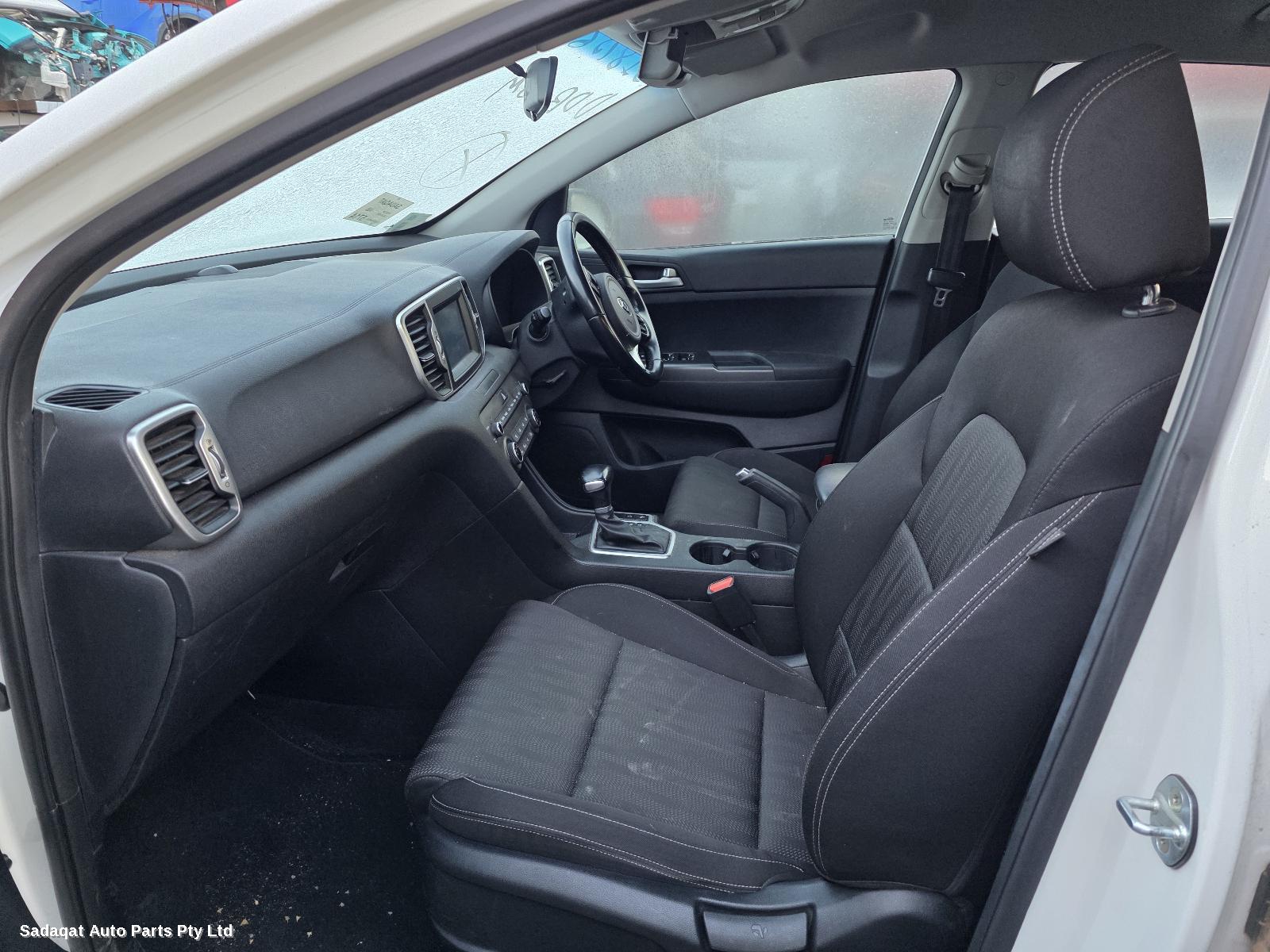 Kia Sportage Right Guard