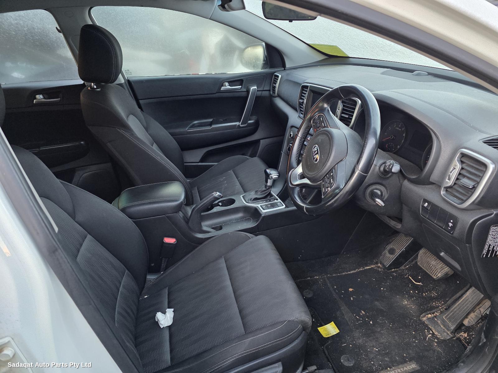 Kia Sportage Right Guard