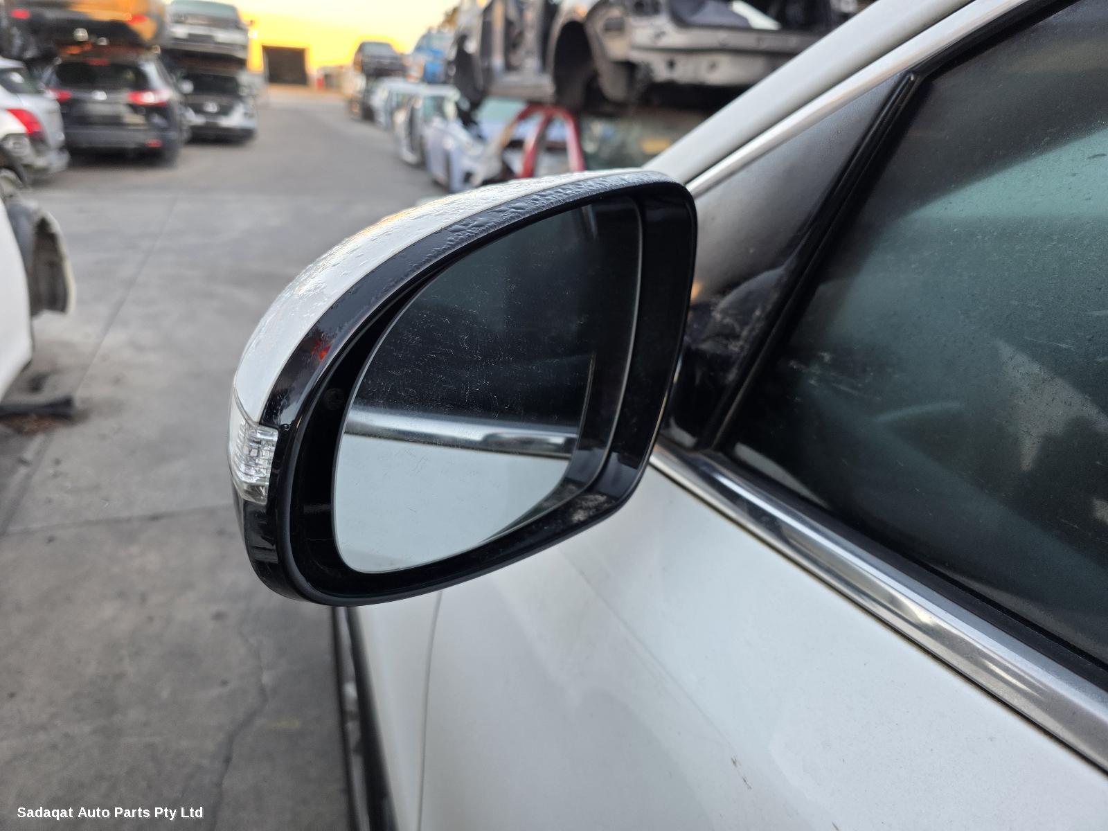 Kia Sportage Right Guard