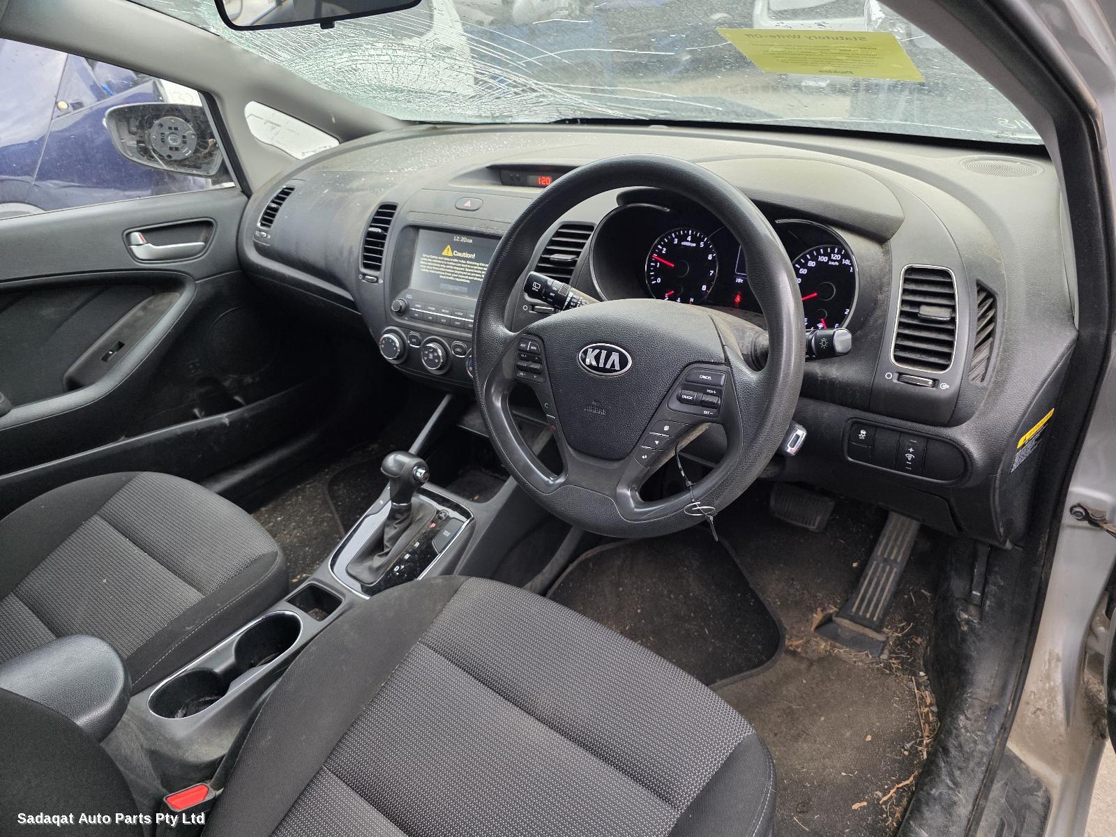 Kia Cerato Right Guard