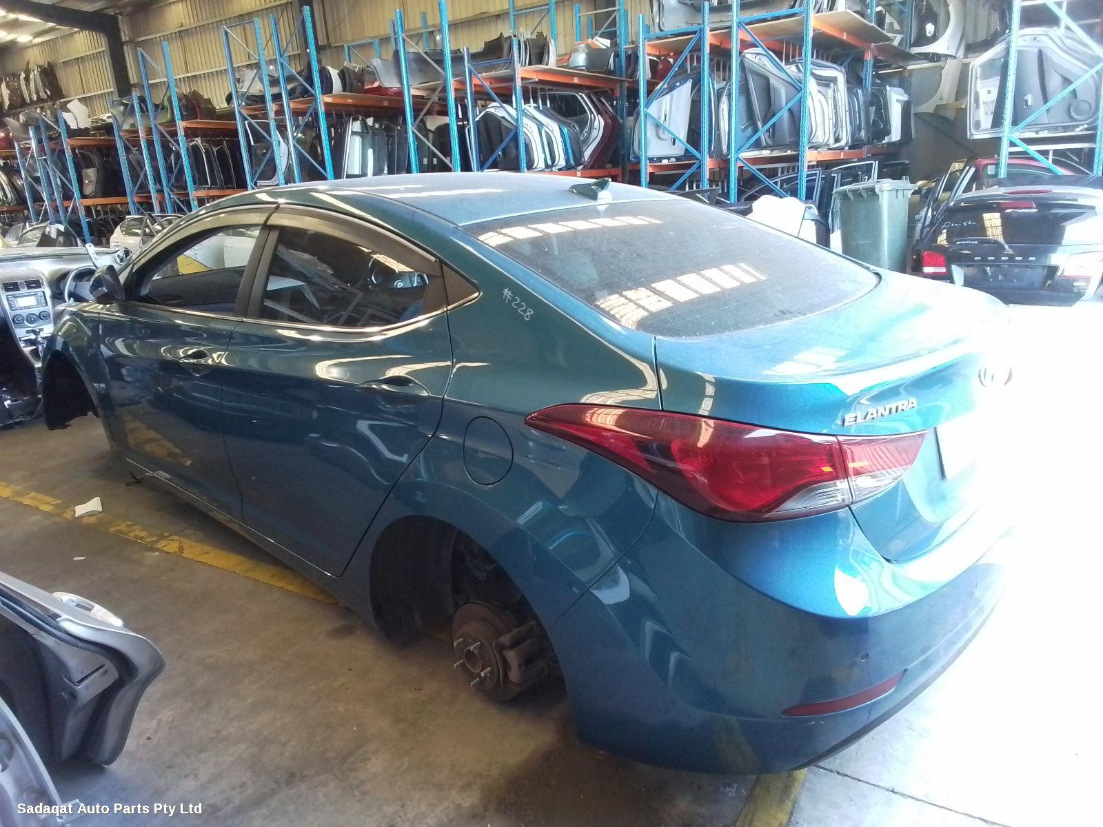 Hyundai Elantra Left Door Mirror