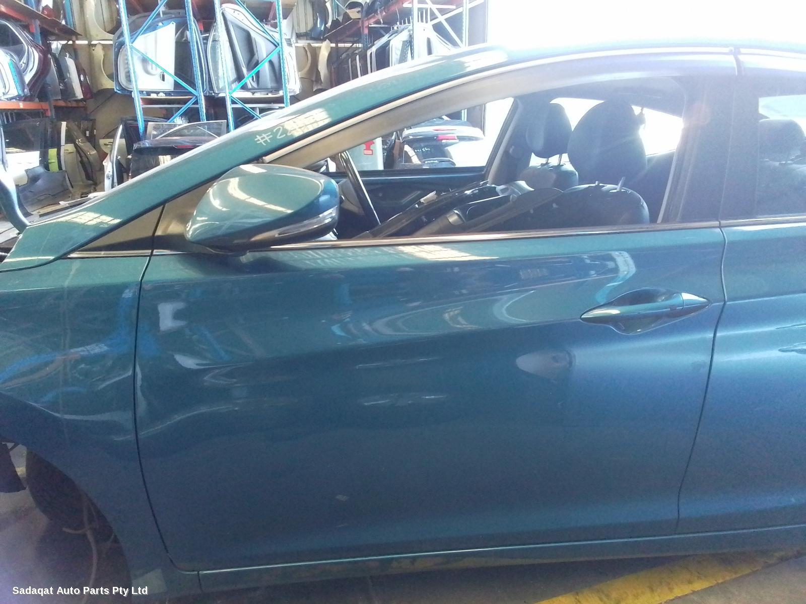 Hyundai Elantra Left Door Mirror